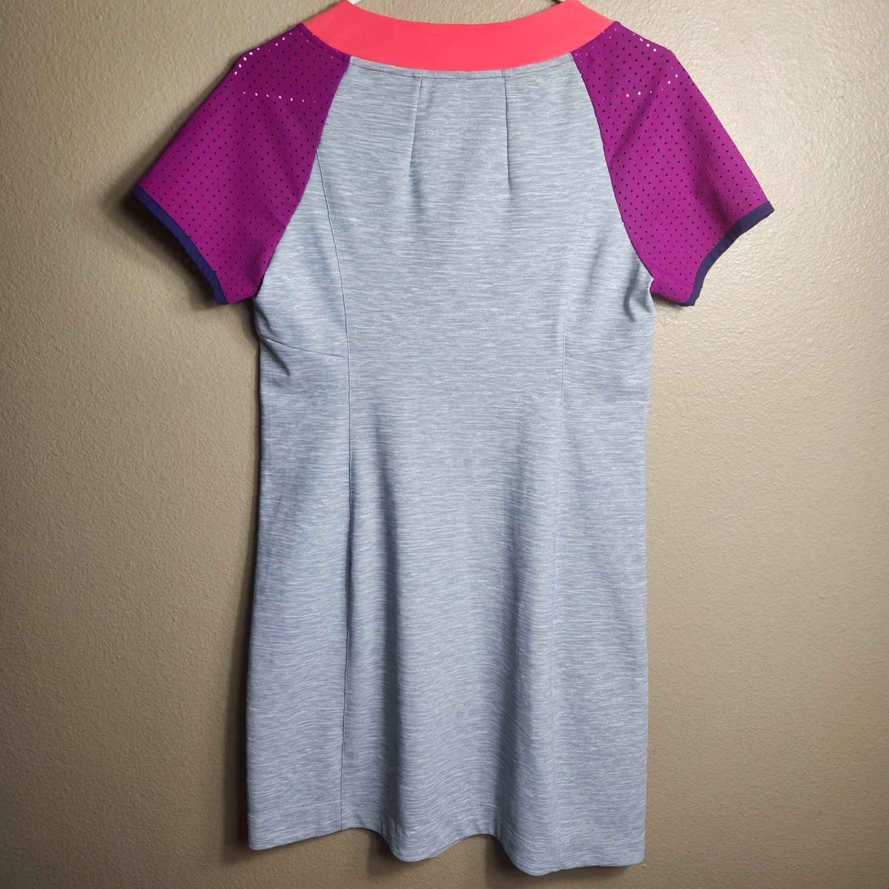Vintage Title Nine Womens |S| Sensitive Short Sleeve Perforated Active Mini Dress Shirt Size 28" / US 6 / IT 42 - 4 Thumbnail