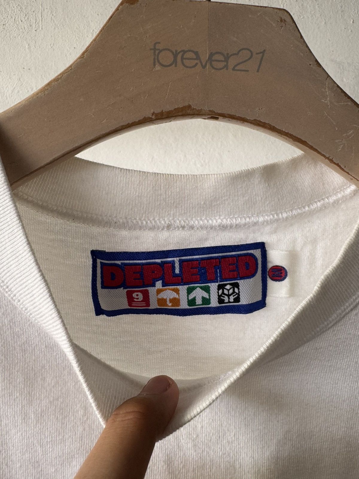Japanese Brand Vintage Depleted X Apple Tee Size US M / EU 48-50 / 2 - 3 Thumbnail