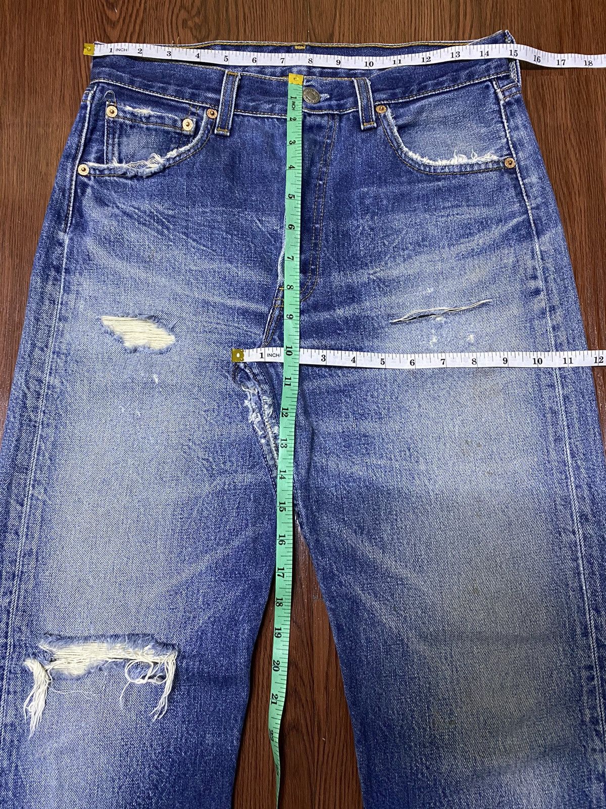Levi's Vintage 90s Levi’s 501 Thrashed Destroyed Jeans Size US 30 / EU 46 - 16 Thumbnail