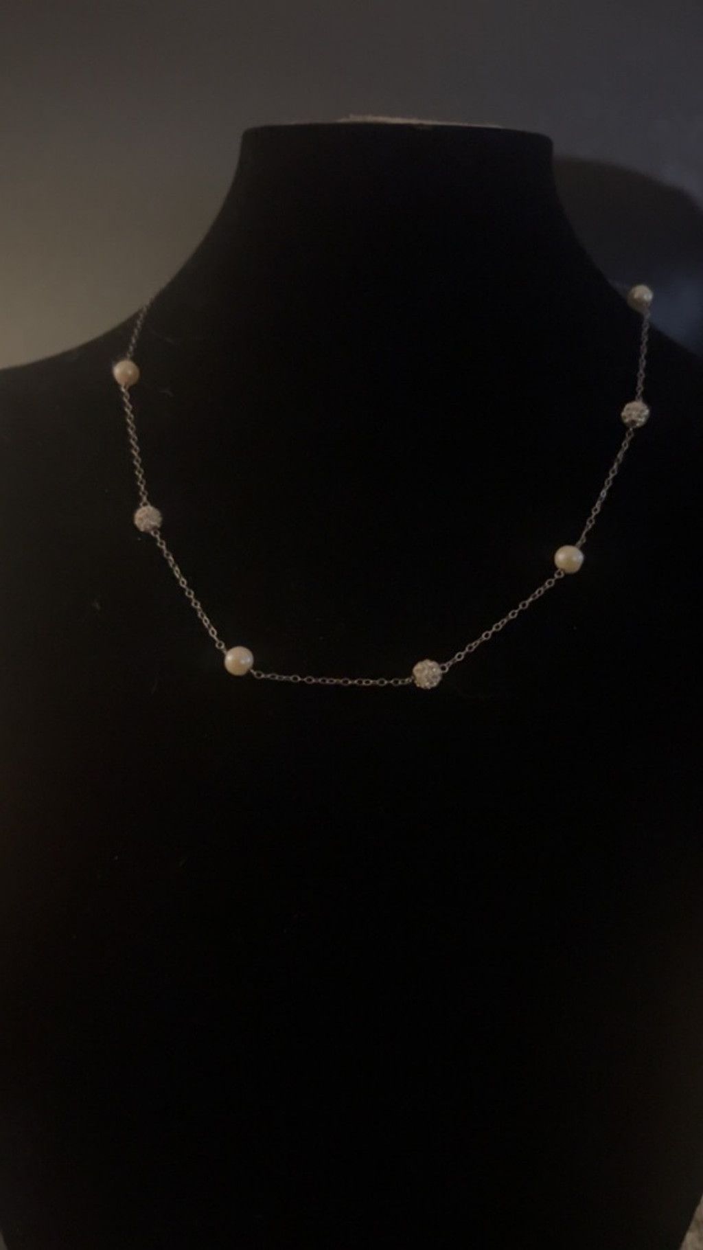 The Unbranded Brand Women's Unbranded Silver Chain Necklace with White Pearls On Size ONE SIZE - 1 Thumbnail