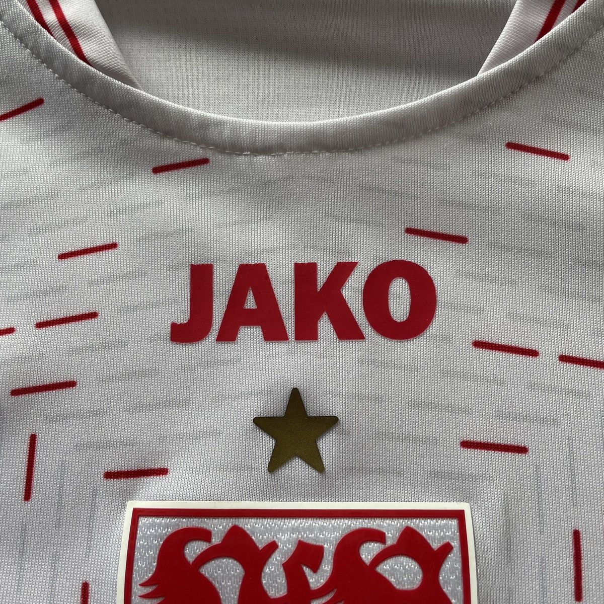 Other VfB Stuttgart Home Men’s Jersey Shirt 2023/2024 size S Size US S / EU 44-46 / 1 - 4 Thumbnail