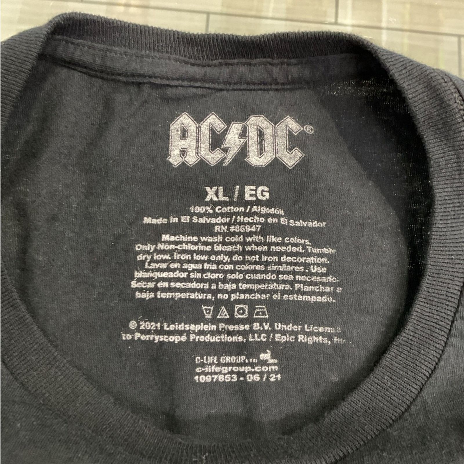 AC/DC AC/DC "Back in Black" T-Shirt Size US XL / EU 56 / 4 - 3 Thumbnail