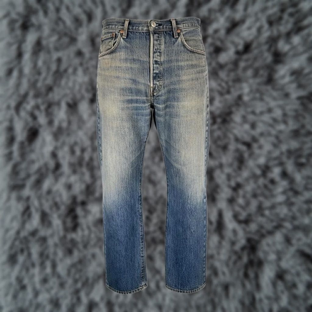 Levi's Levi's 501 Jeans Mens 38x32 Blue Light Wash Straight Denim Button Fly Regular Fit Jeans Size US 38 / EU 54 - 1 Thumbnail