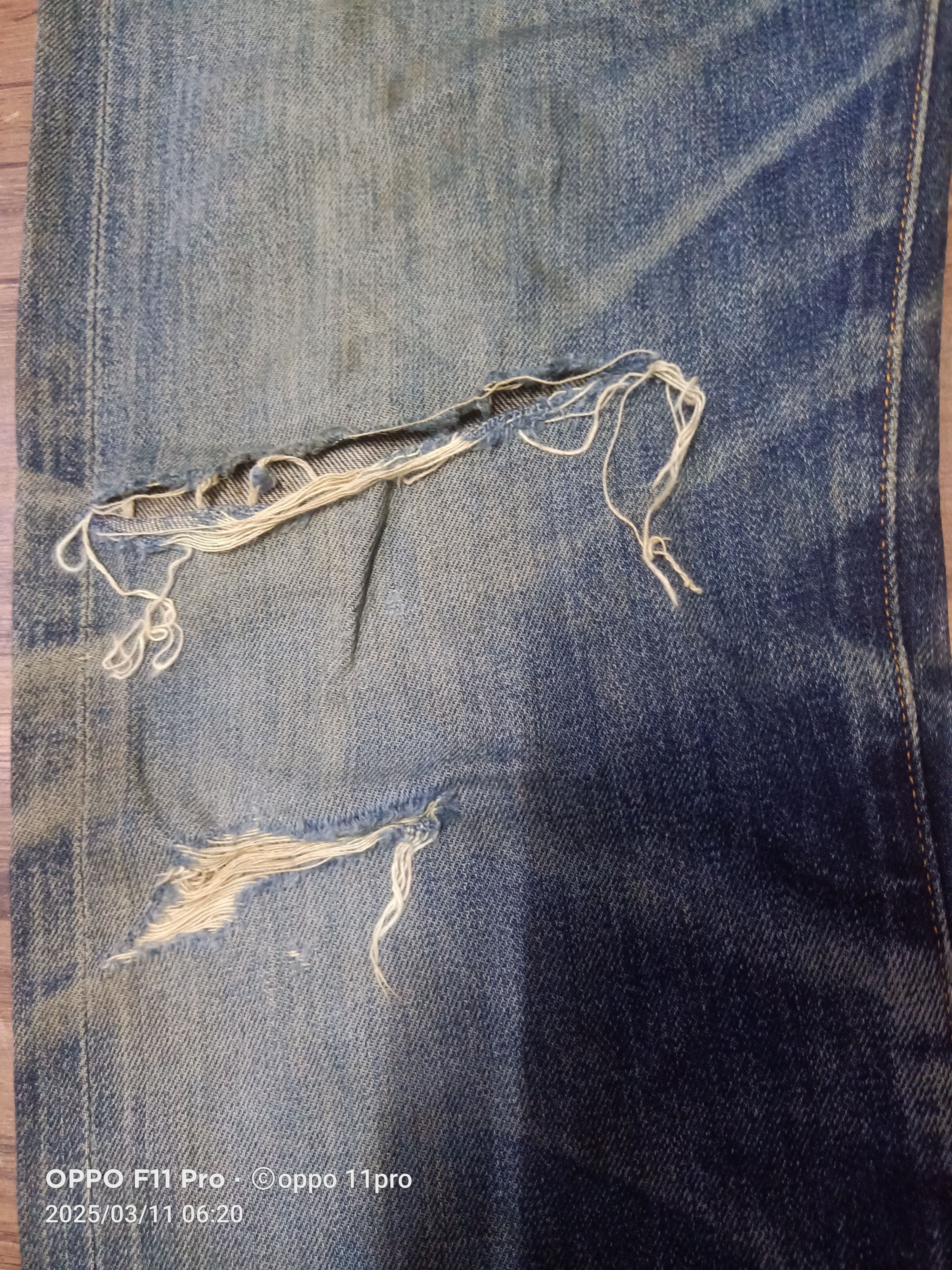 4GSELLER × Levi's Vintage Clothing Levis Vintage Clothing 551Z XX Trashed Red Selvedge Size US 30 / EU 46 - 21 Thumbnail