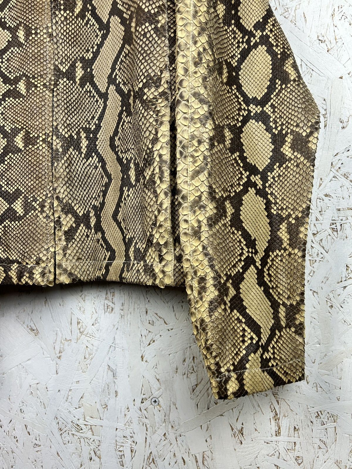 Gucci Tom Ford Gucci 2000 Runway Python Leather Jacket Size 40 Size M / US 6-8 / IT 42-44 - 3 Thumbnail