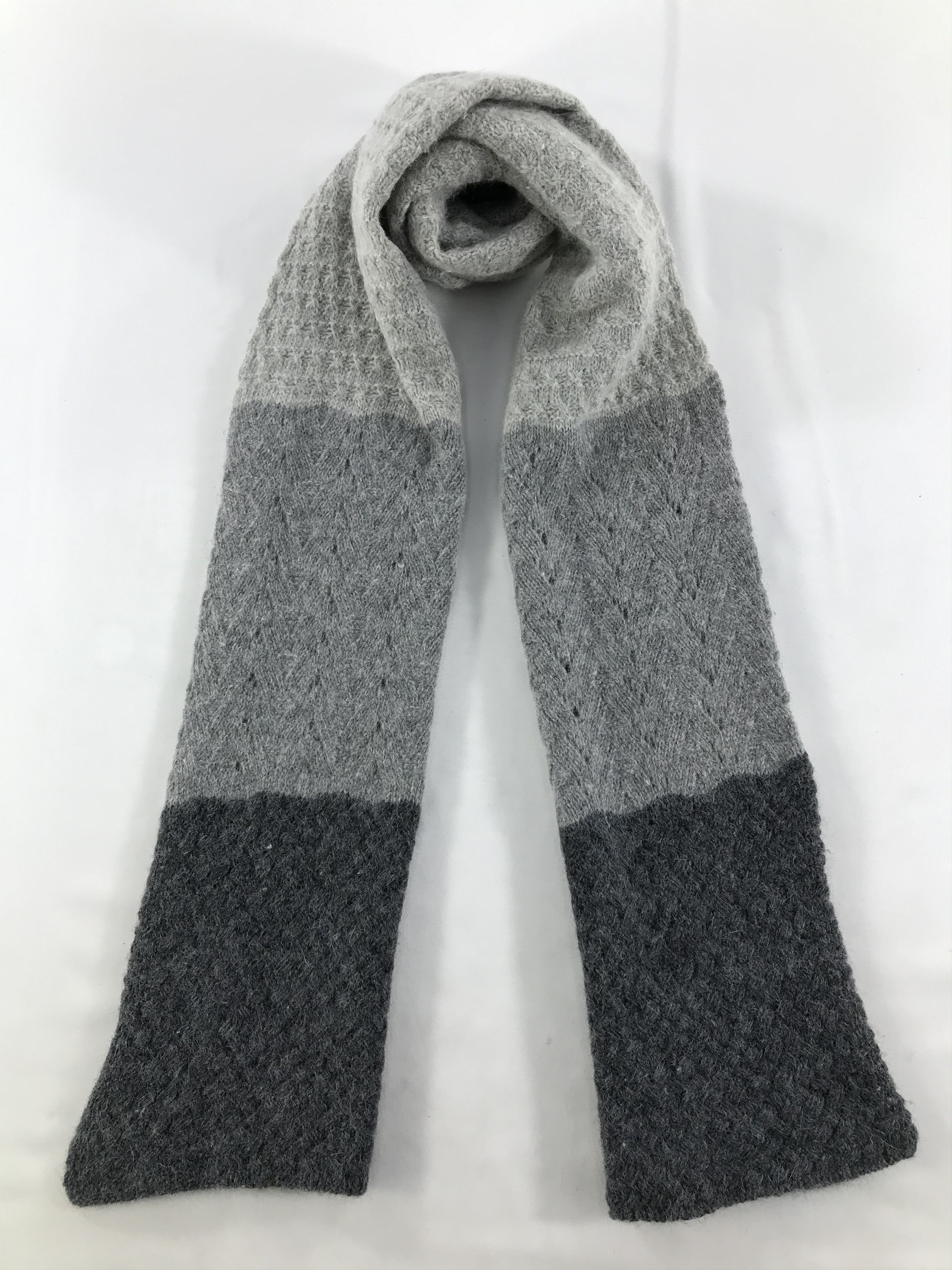 Chloe Vintage Chloe Scarf/Muffler/Neckwear MF1380 Size ONE SIZE - 1 Thumbnail