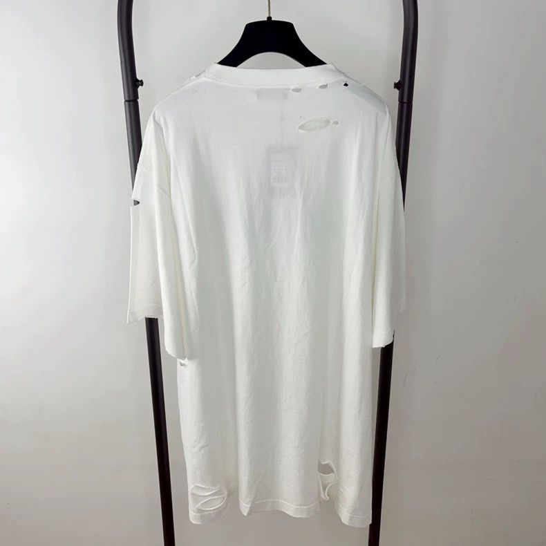 Balenciaga Balenciaga Short-sleeved raglan T-shirt with holes and cra Size US L / EU 52-54 / 3 - 2 Thumbnail