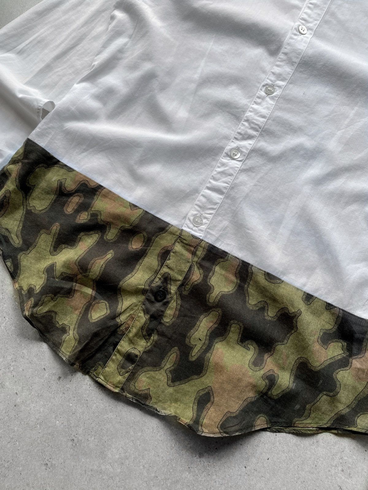 Dries Van Noten Kendrick lemar Dries van noten white camouflage button shirt Size US S / EU 44-46 / 1 - 4 Thumbnail