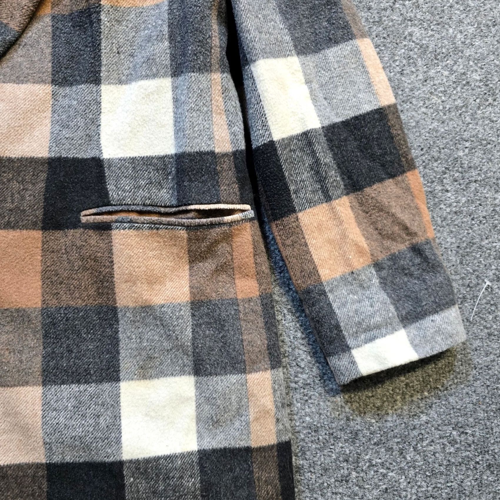 Express VINTAGE Express Blazer Women S Gray Beige Plaid Wool 90s Boxy Pockets 90s Womens Size S / US 4 / IT 40 - 3 Thumbnail