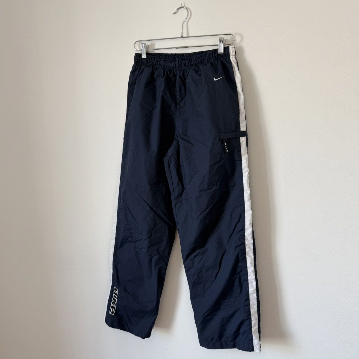 Nike Vtg 2000s Nike Spellout Baggy Nylon Track Pants Drill Y2K Size US 30 / EU 46 - 1 Thumbnail
