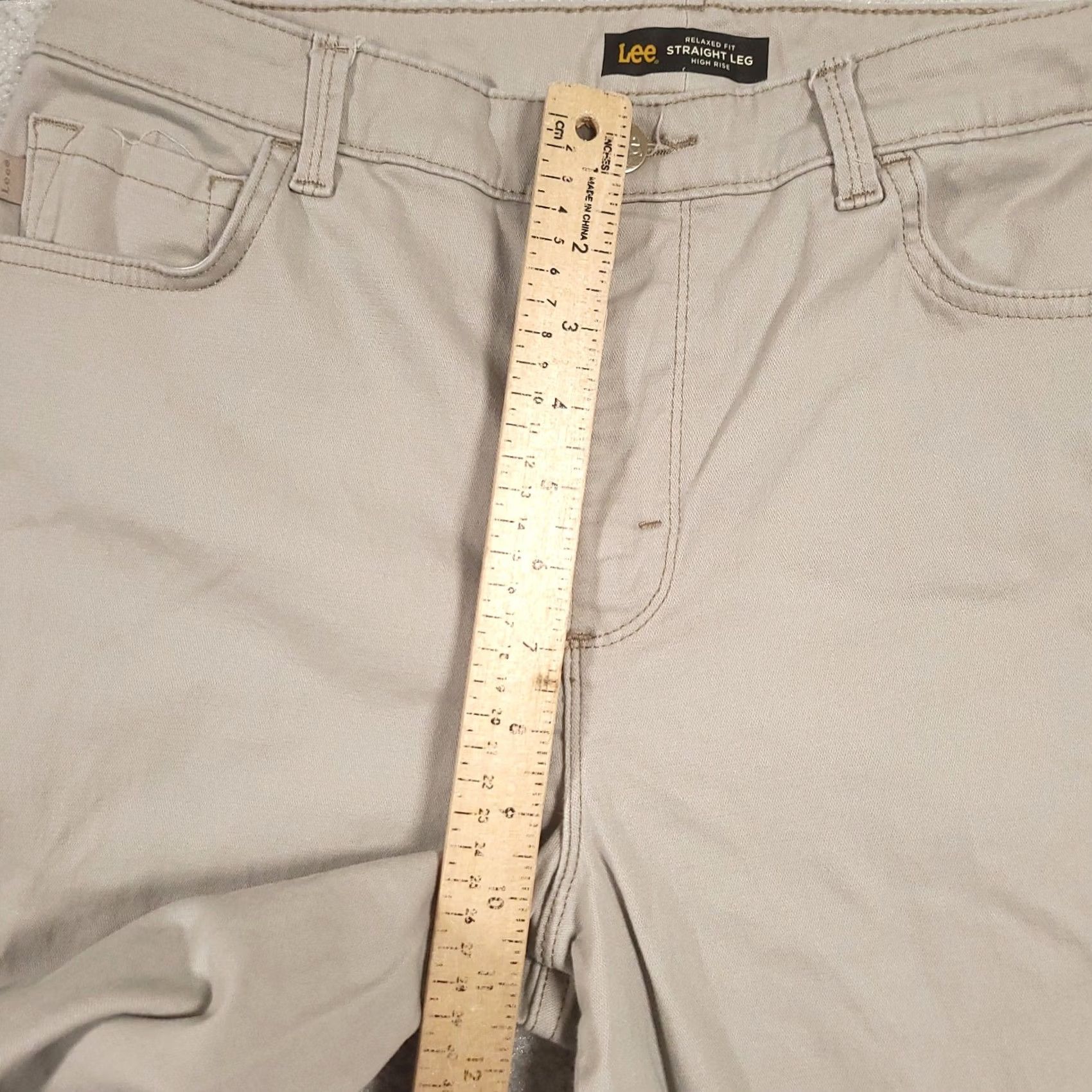Lee Lee Pants Womens 12 Medium Relaxed High Rise Straight Leg Chino Beige Twill Cotton Spandex Pockets Inseam 30 Womens Size 34" / US 12 / IT 48 - 6 Thumbnail