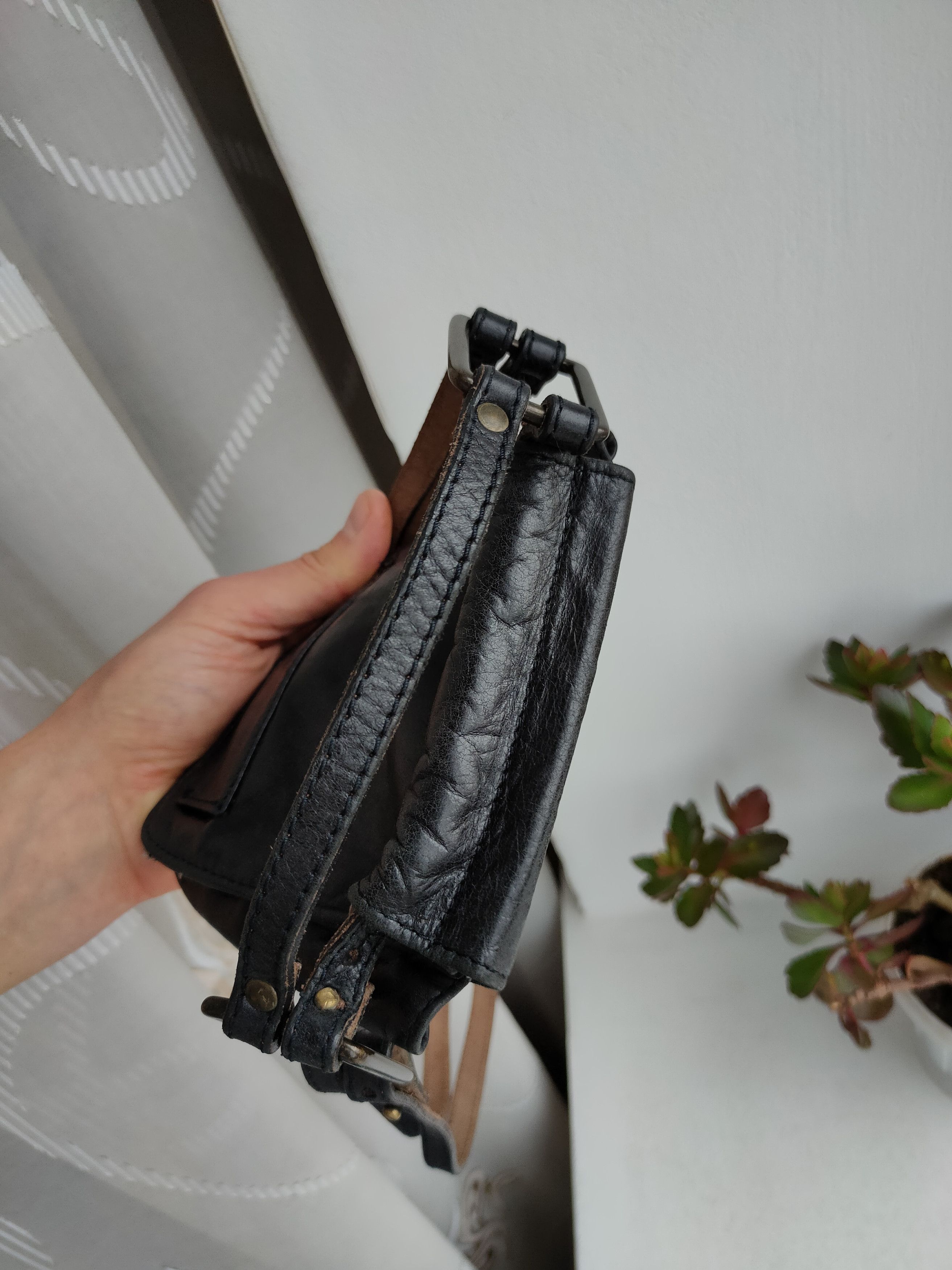 Genuine Leather Abaco Paris Small Vintage Leather Bag France Handbag Size ONE SIZE - 8 Thumbnail