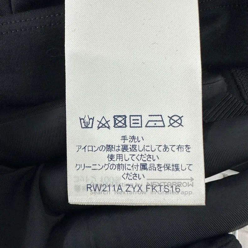 Louis Vuitton Louis Vuitton Full logo printed short sleeves Size US XS / EU 42 / 0 - 6 Thumbnail
