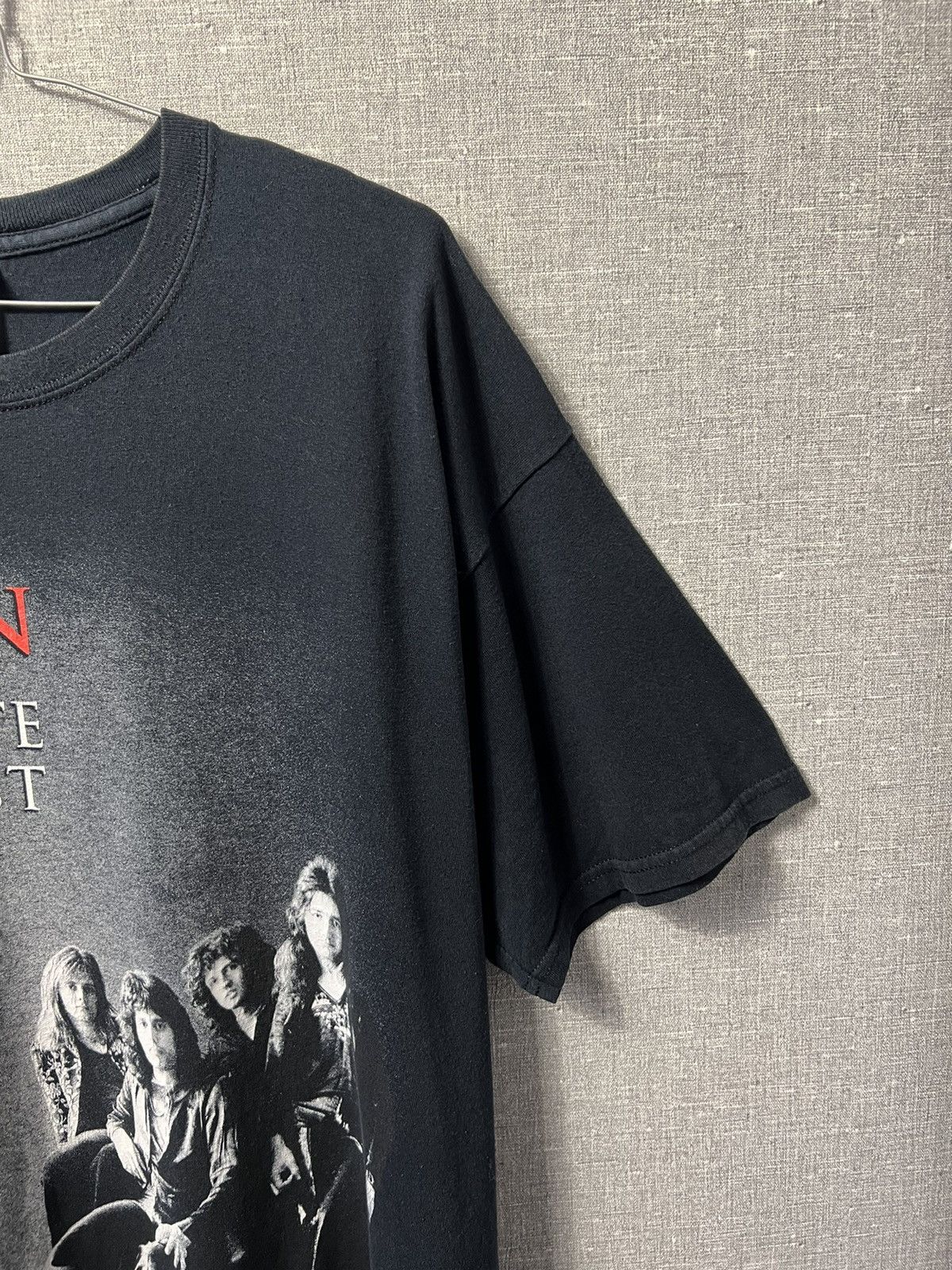 Band Tees Vintage Queen Absolute Greatest 2009 Big Logo Tee Size US XL / EU 56 / 4 - 4 Thumbnail