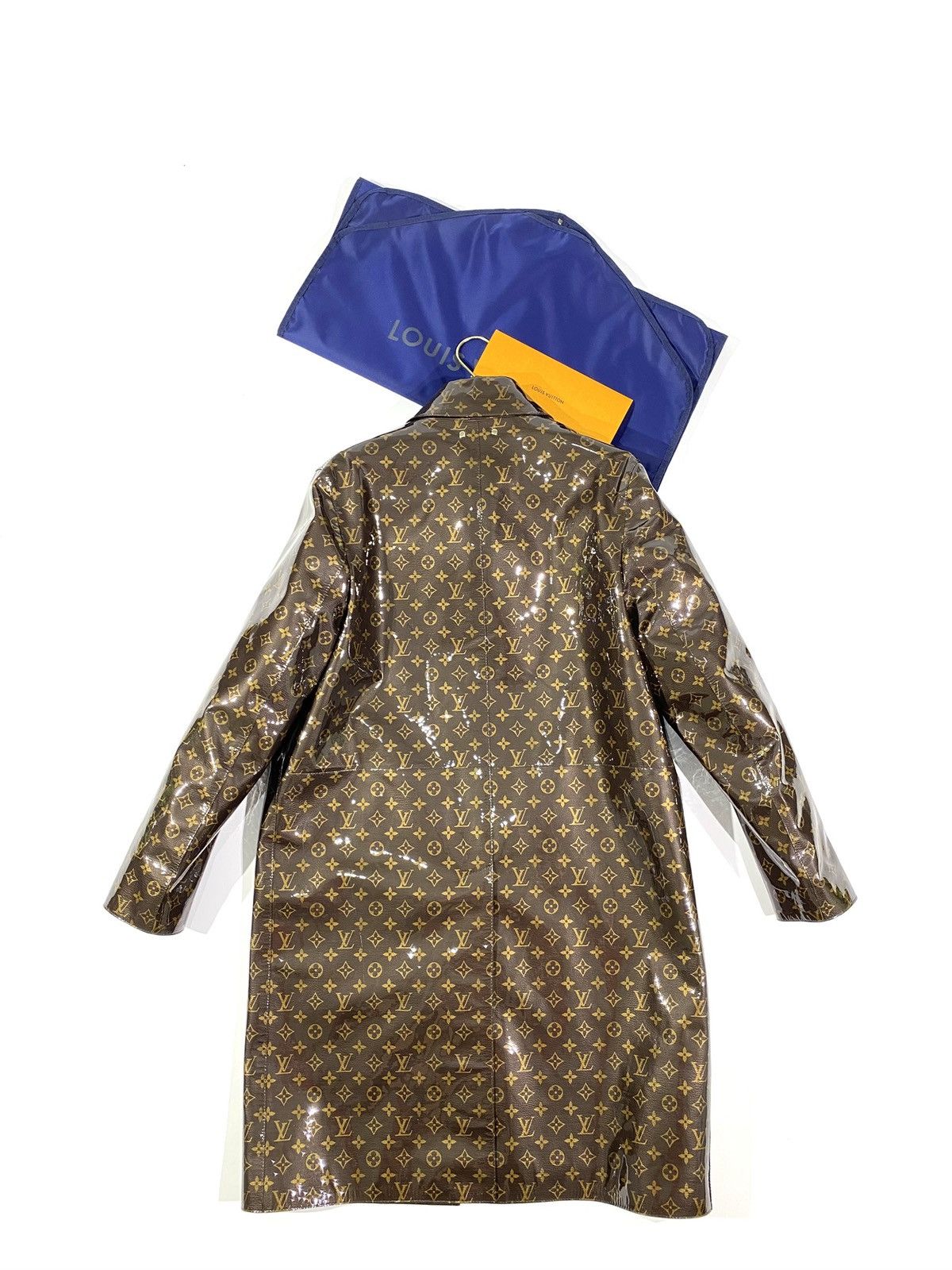 Louis Vuitton Louis Vuitton Kim Jones 48 Monogram Glaze signatures Coat Size US M / EU 48-50 / 2 - 3 Thumbnail