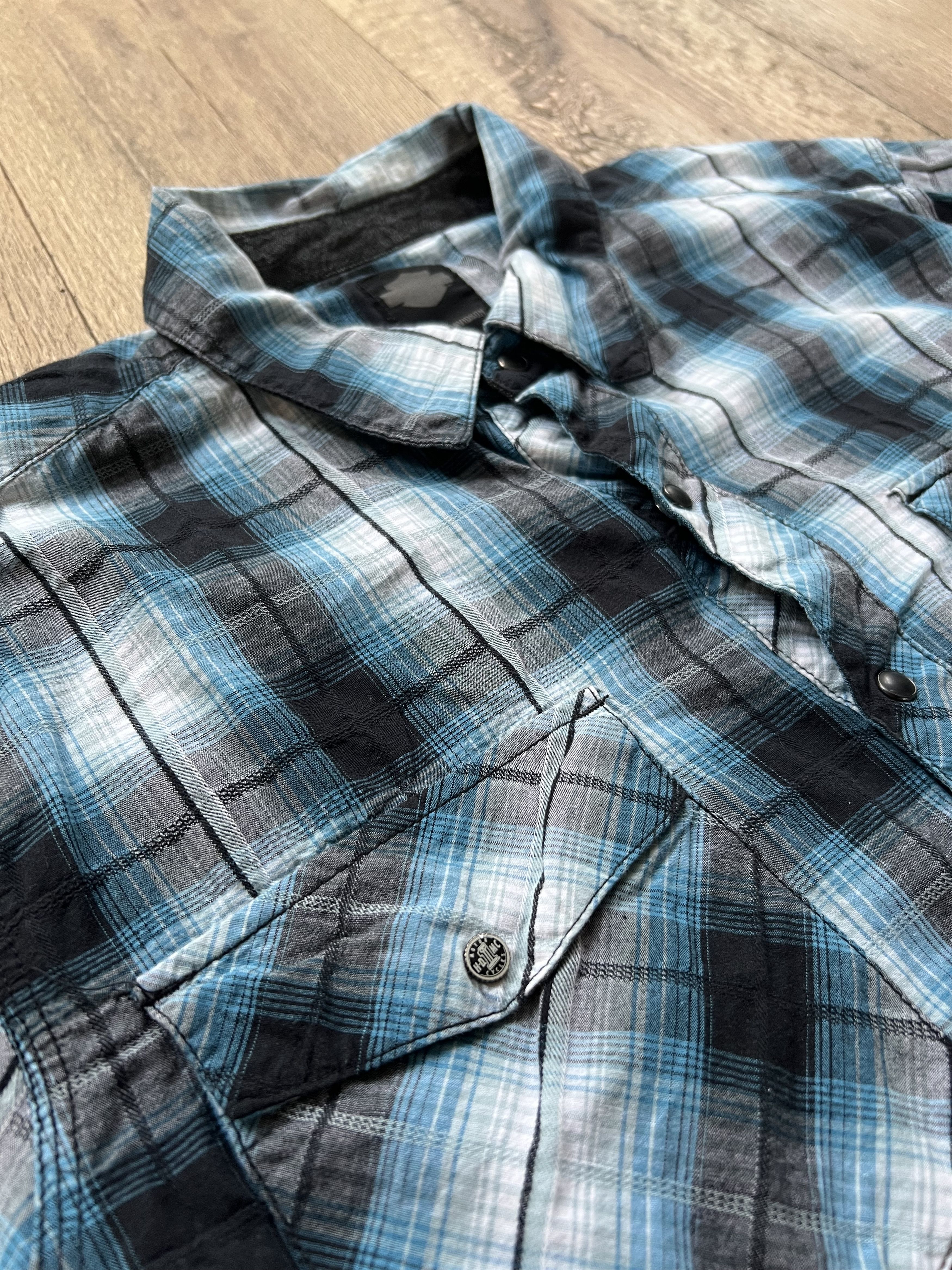 Harley Davidson Harley Davidson Plaid Blue Y2K Button-up w arm patch Sz L Size US L / EU 52-54 / 3 - 3 Thumbnail