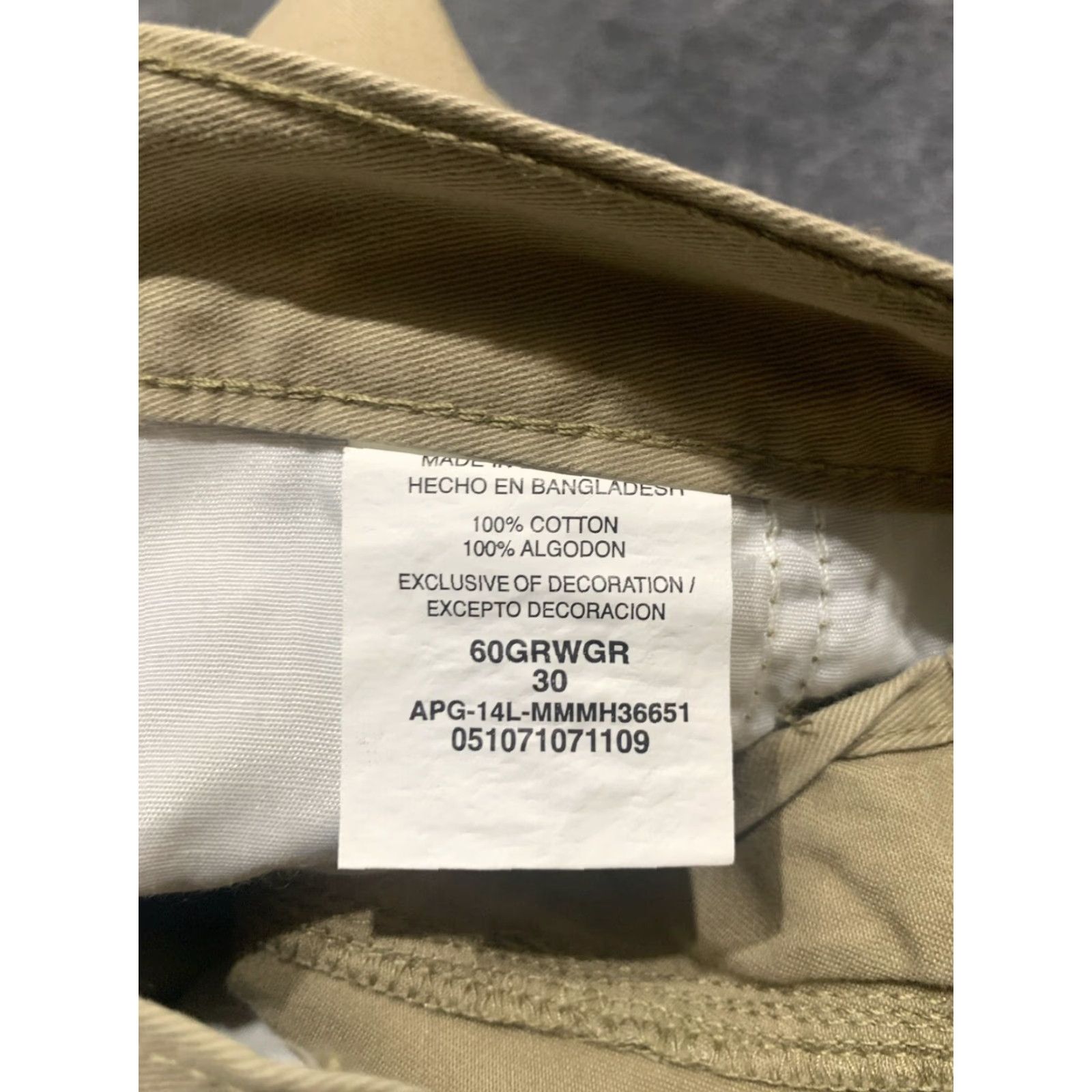 Wrangler VINTAGE Wrangler Cargo Shorts Men’s Relaxed Fit Khaki 30 Casual Cotton Blend Stretch Tech Pockets Size US 30 / EU 46 - 6 Thumbnail