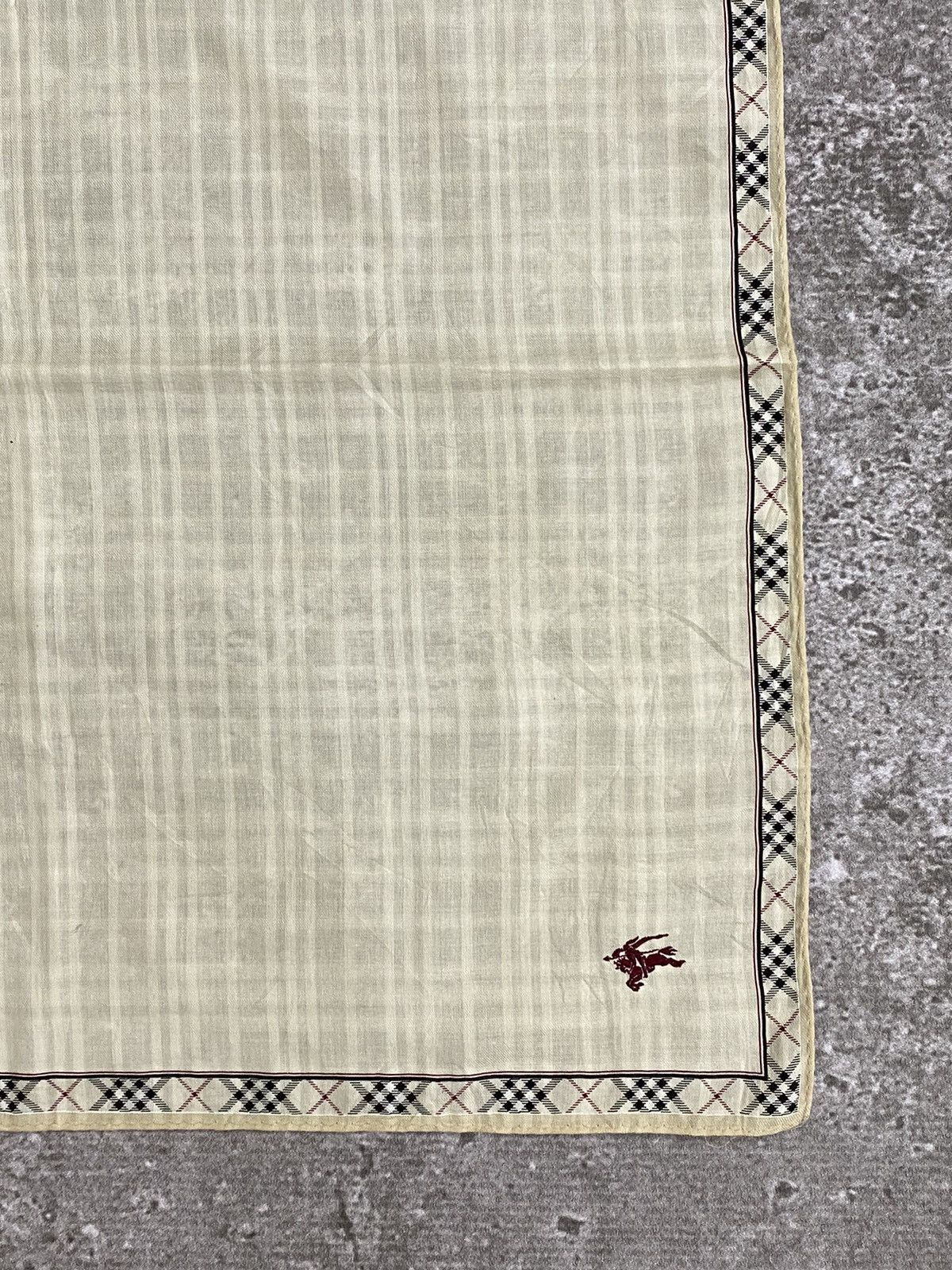 Burberry Burberrys Handkerchief / Bandana / Neckerchief Size ONE SIZE - 6 Thumbnail