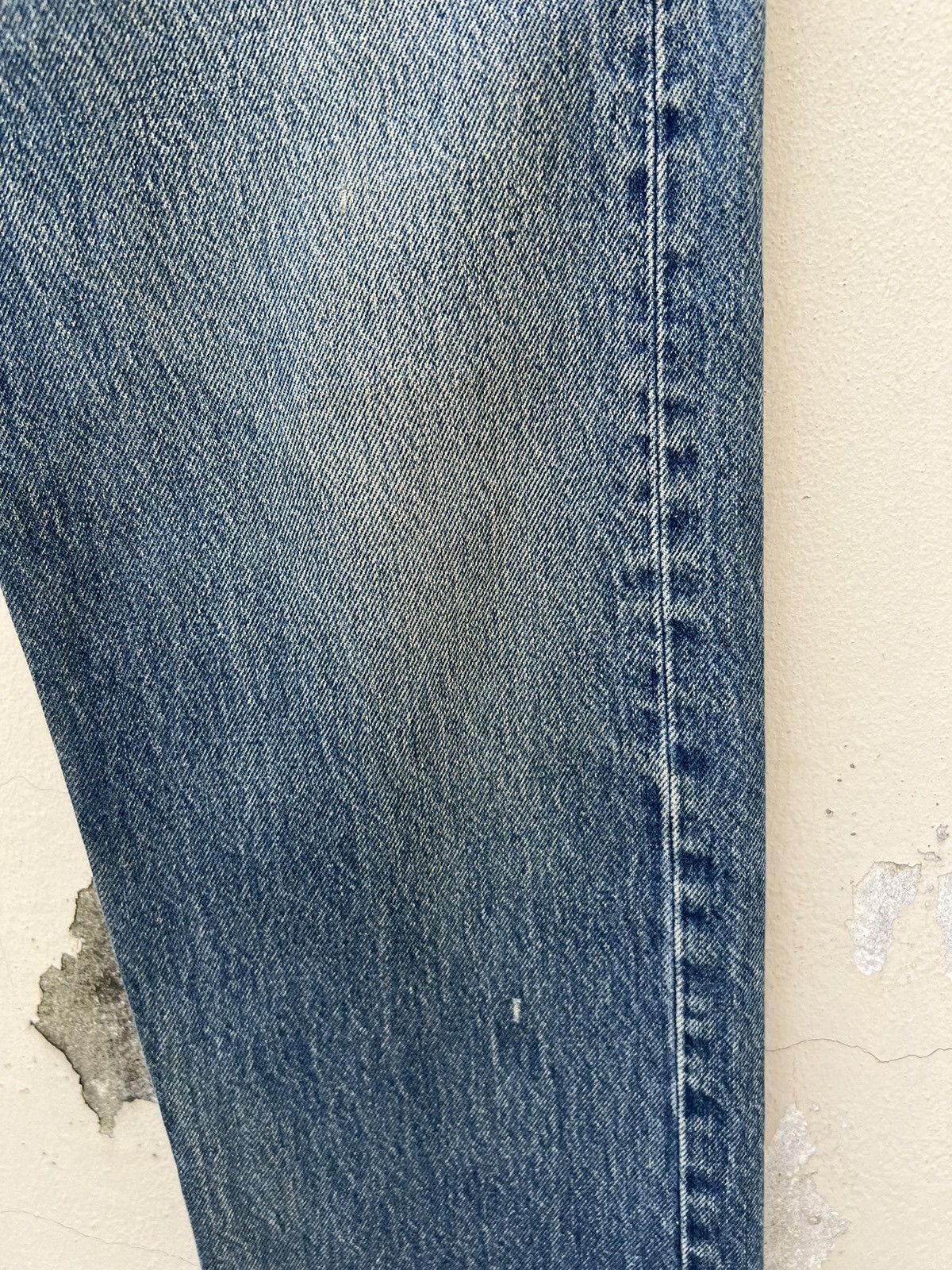 Levi's Vintage 80s Levi’s 501 Distressed Muddy Denim Jeans Size US 31 - 13 Thumbnail