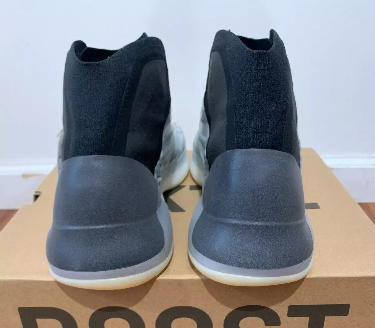 Yeezy YEEZY QNTM Basketball Size US 10 / EU 43 - 3 Thumbnail