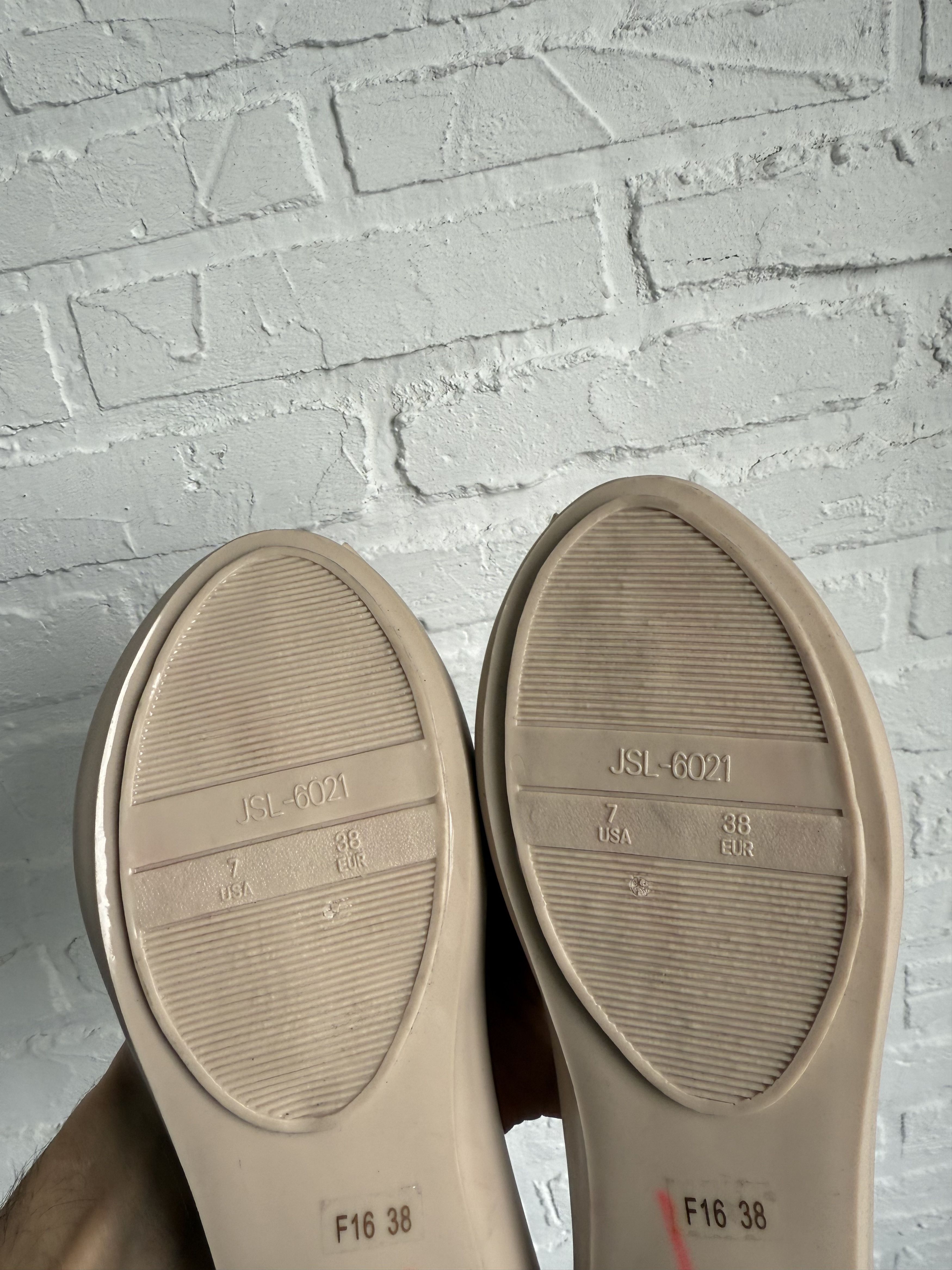 Vivienne Westwood Vivienne Westwood rubber orb flats Size US 8 / IT 38 - 11 Thumbnail