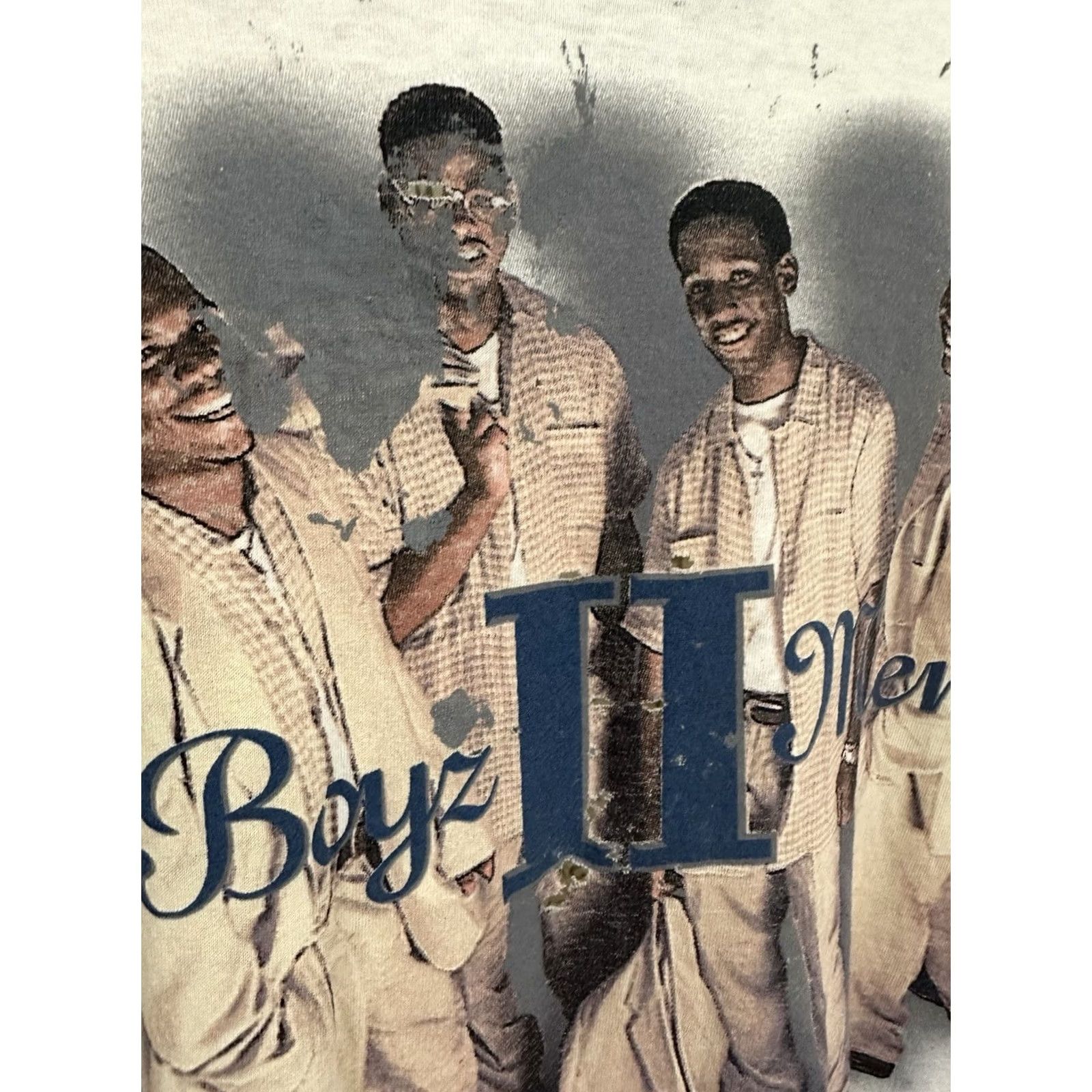 Hanes VTG Boyz 2 Men 90s All Around The World Tour Paint Splatter Worn T-Shirt XL Shirt Mens White Band Grunge 90s FADED Size US XL / EU 56 / 4 - 4 Thumbnail