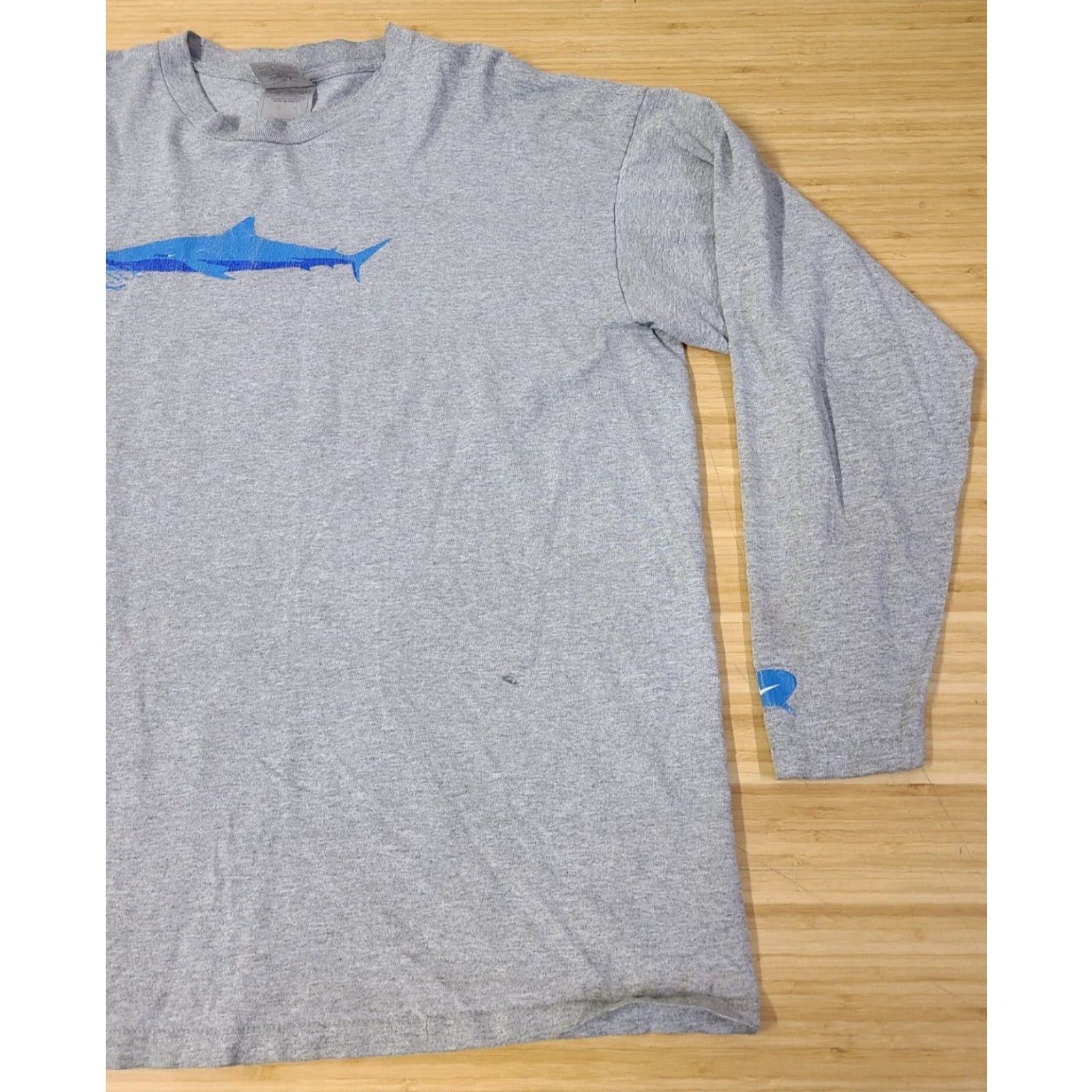 Nike VINTAGE Nike Shirt Mens XL Gray Shark Long Sleeve Crew Neck Nike Tee Size US XL / EU 56 / 4 - 2 Thumbnail