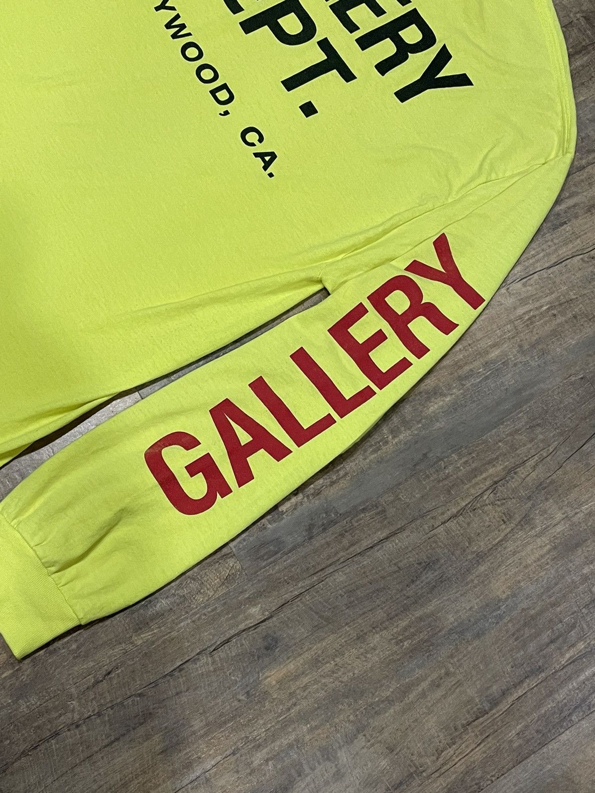Gallery Dept. RARE Gallery Dept Construction L/S Tee Neon Souvenir Logo Size US L / EU 52-54 / 3 - 5 Thumbnail