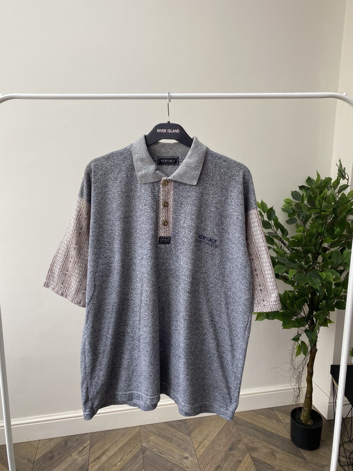 Versace × Vintage Vintage Versace Jeans Couture Old money style polo t- shirt Size US XL / EU 56 / 4 - 2 Thumbnail