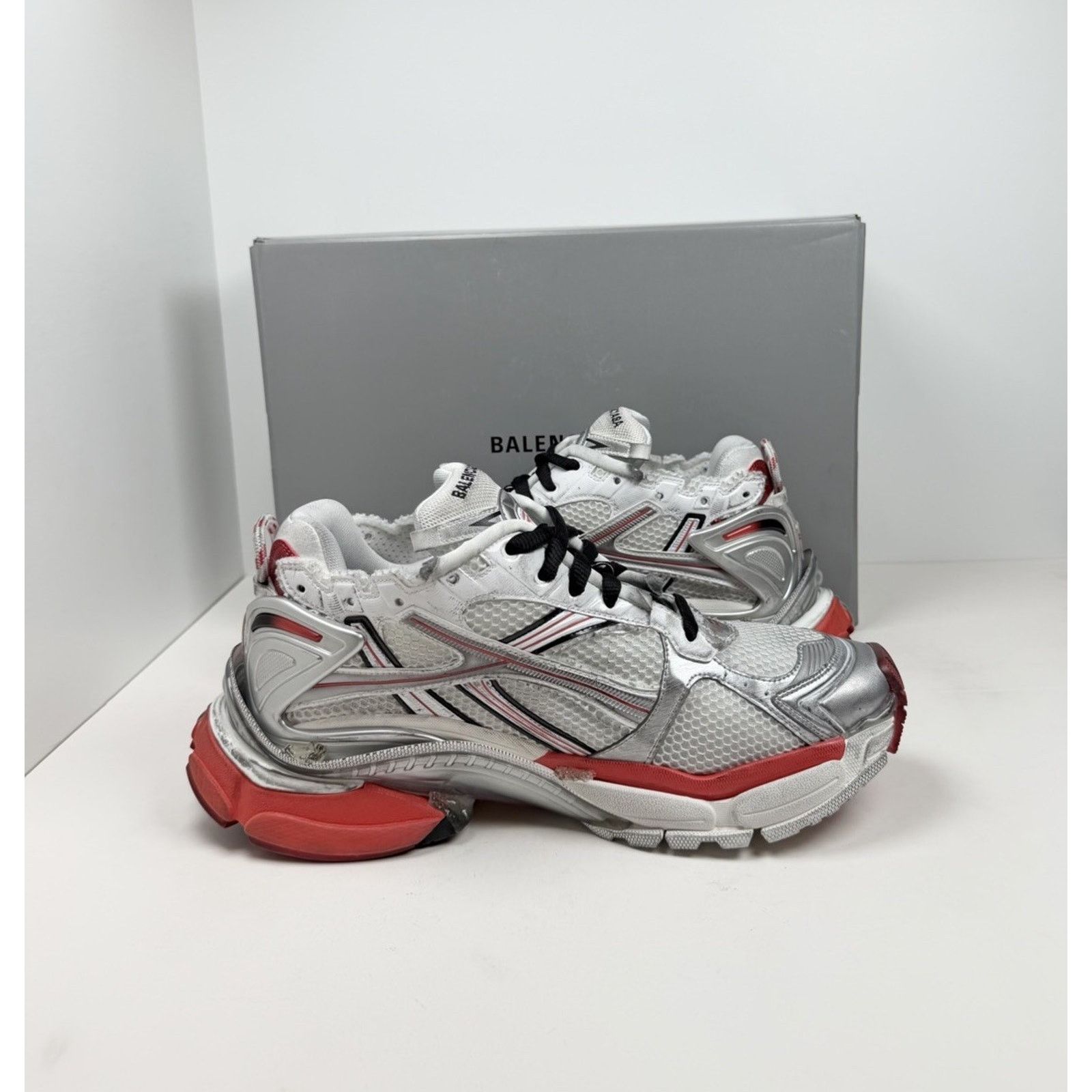 Balenciaga Size 46EU/13US - Balenciaga Runner White Red Black NEW Size US 13 / EU 46 - 4 Thumbnail