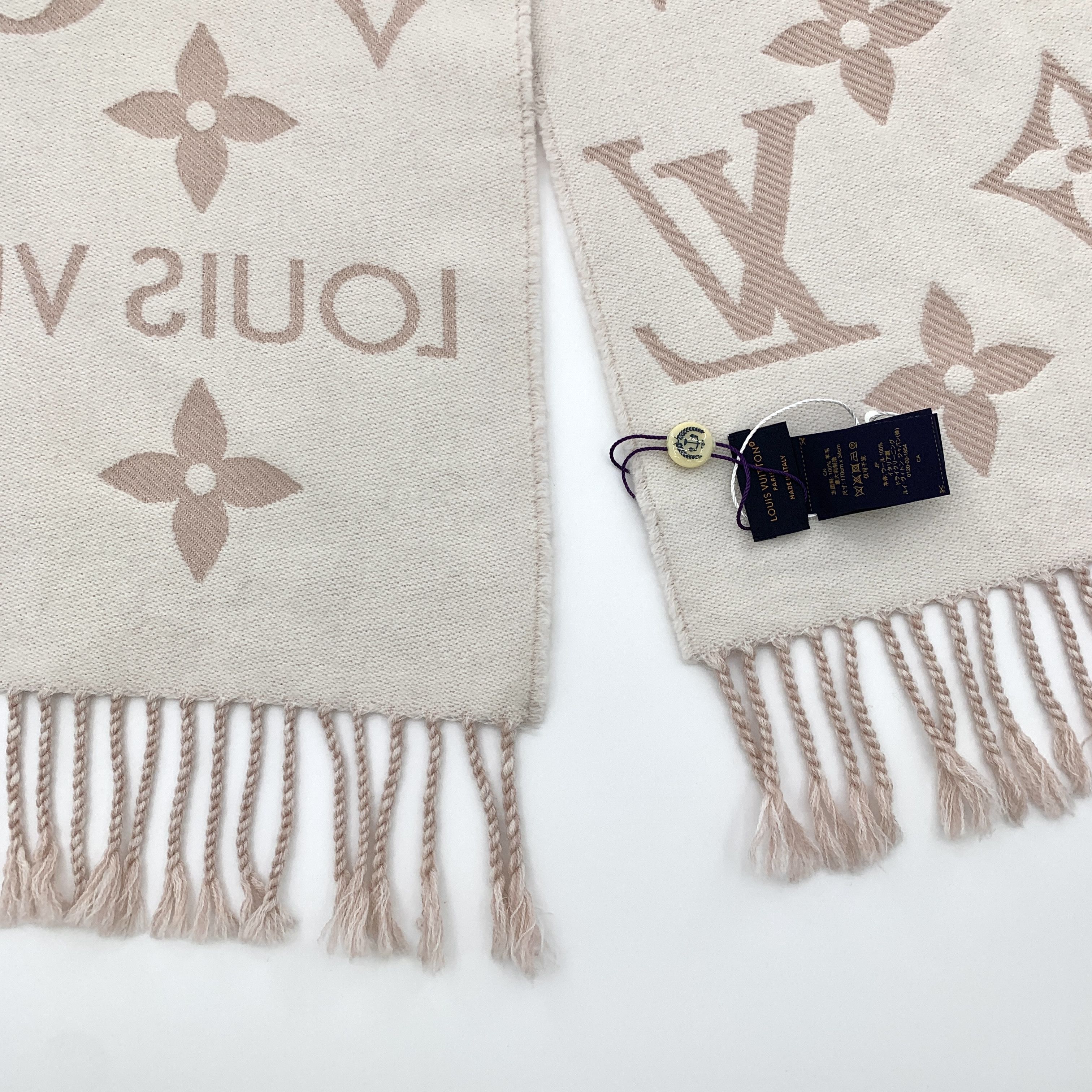 Louis Vuitton Louis Vuitton Pink Monogram Wool Scarf (170*34cm) Size ONE SIZE - 5 Thumbnail