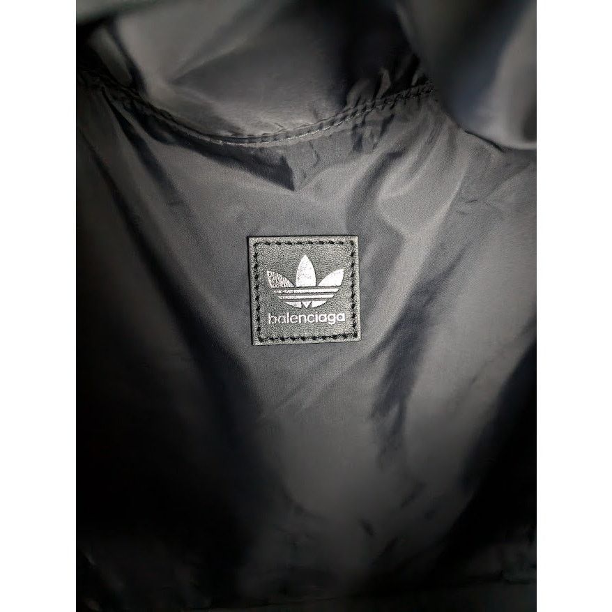 Adidas × Balenciaga o1rshd1 Aged Arena Lamb Gym Bag in Black/White Size ONE SIZE - 18 Thumbnail