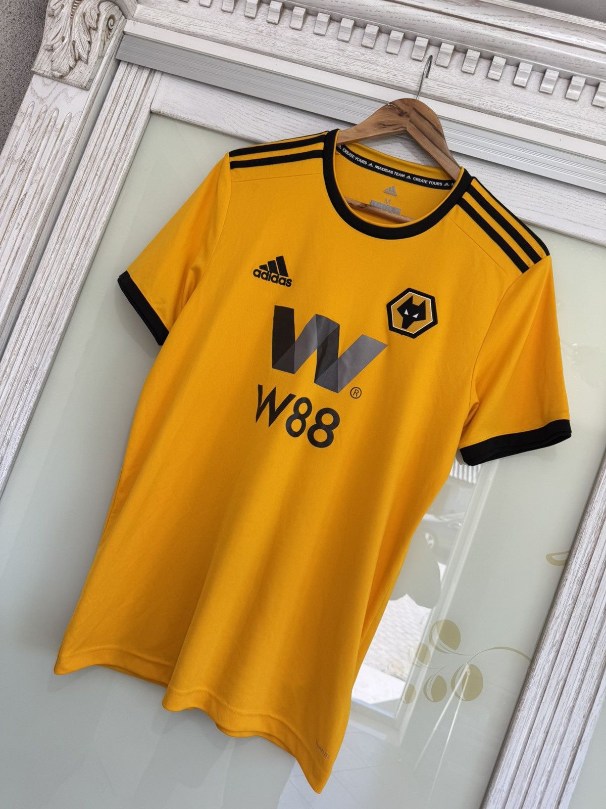 Adidas Wolverhampton 2018-2019 Home Soccer Jersey Football Kit Size US M / EU 48-50 / 2 - 3 Thumbnail