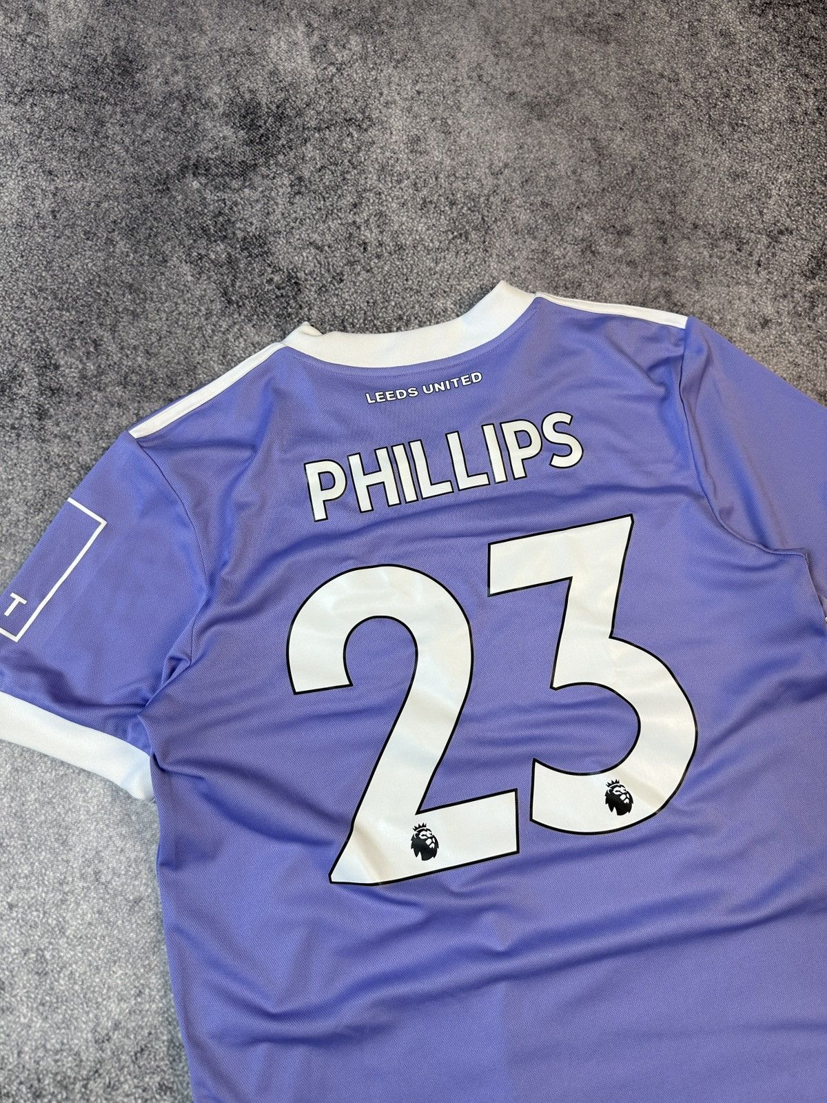 Adidas Adidas Phillips 23 Leeds United Soccer Jersey Blokecore M Size US M / EU 48-50 / 2 - 2 Thumbnail