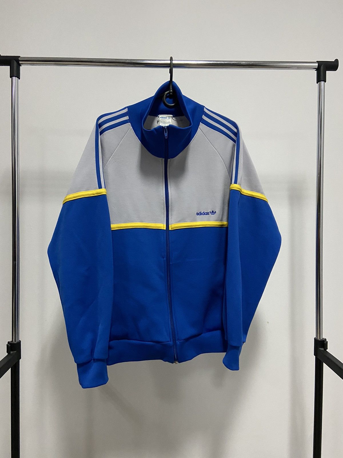 Adidas × Vintage Adidas Vintage Windbreaker Light Jacket Sweatshirt Stripes Size US L / EU 52-54 / 3 - 1 Thumbnail