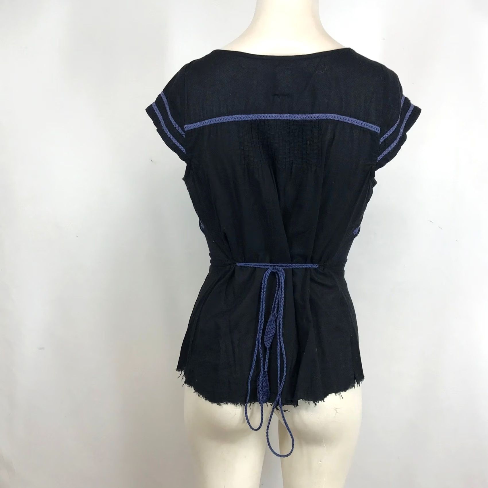 Free People Free People Blouse Black Blue Floral Embroidered Smocked Waist Button Front Cap Sleeve Top Size 10 Women Size L / US 10 / IT 46 - 5 Thumbnail