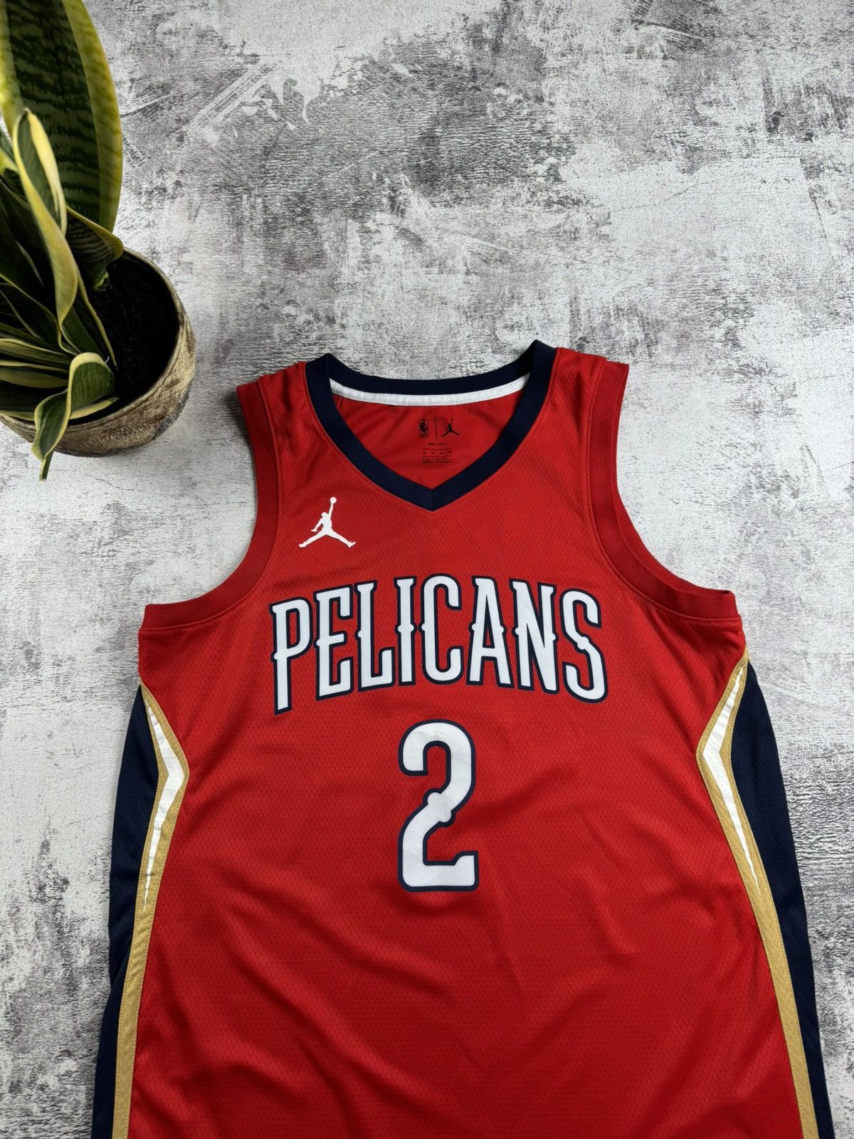 NBA New Orleans Pelicans Nike Jordan #2 Ball Rap Shirt Jersey Size US XL / EU 56 / 4 - 7 Thumbnail
