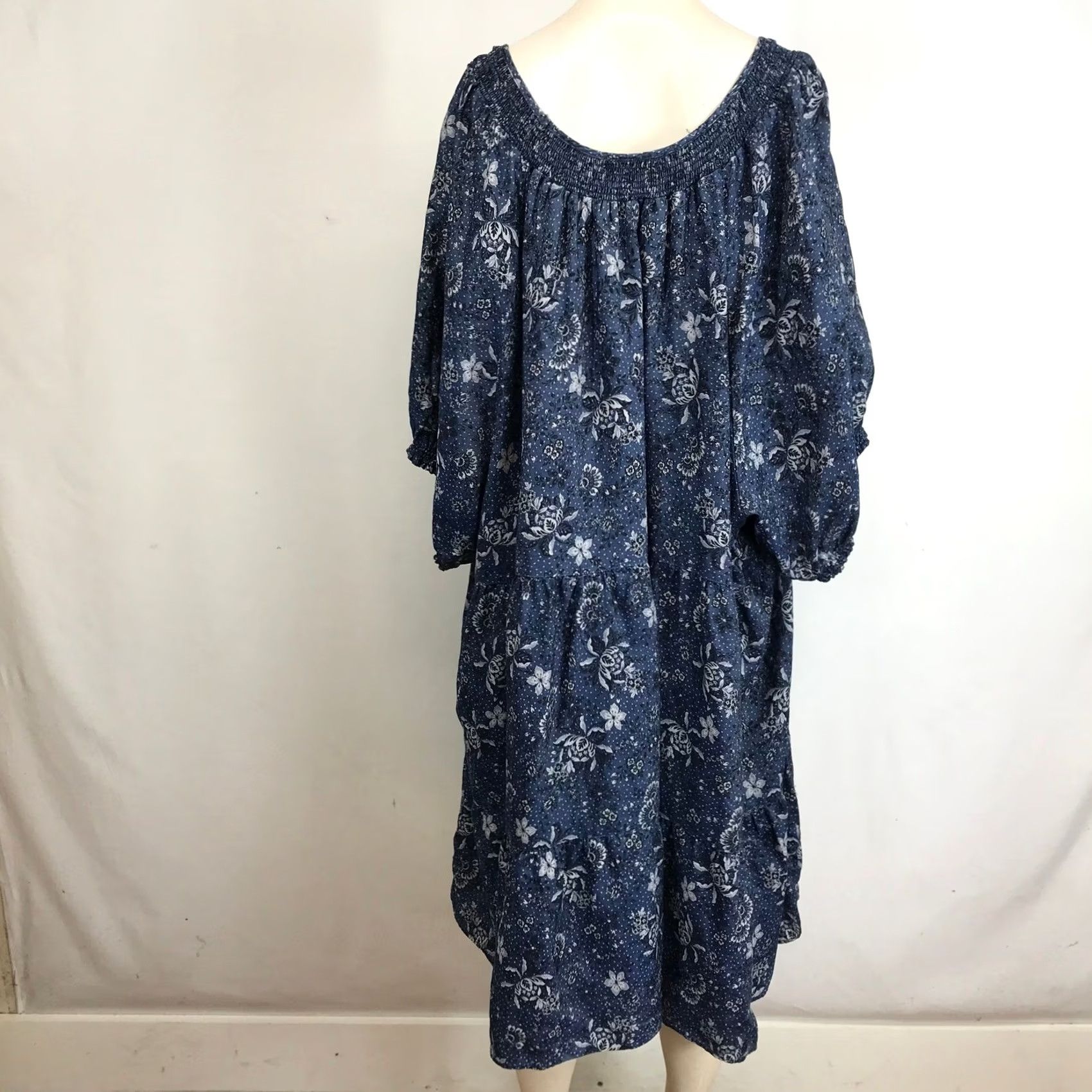 Torrid Torrid Blue Floral Smocked Square Neck Tiered Midi Dress Women 6 Size M / US 6-8 / IT 42-44 - 5 Thumbnail