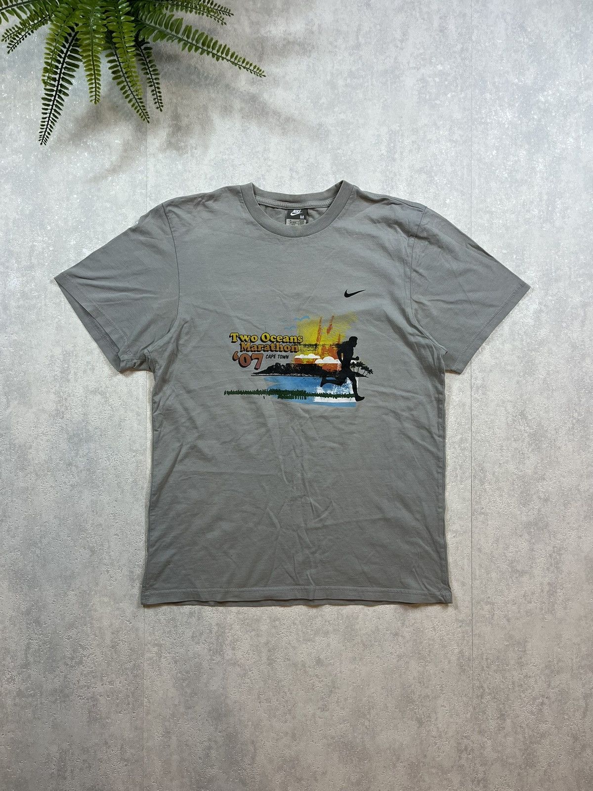 Nike × Vintage 00s Nike Marathon Vintage Y2K Retro Swoosh Tee T-Shirt Size US M / EU 48-50 / 2 - 1 Thumbnail