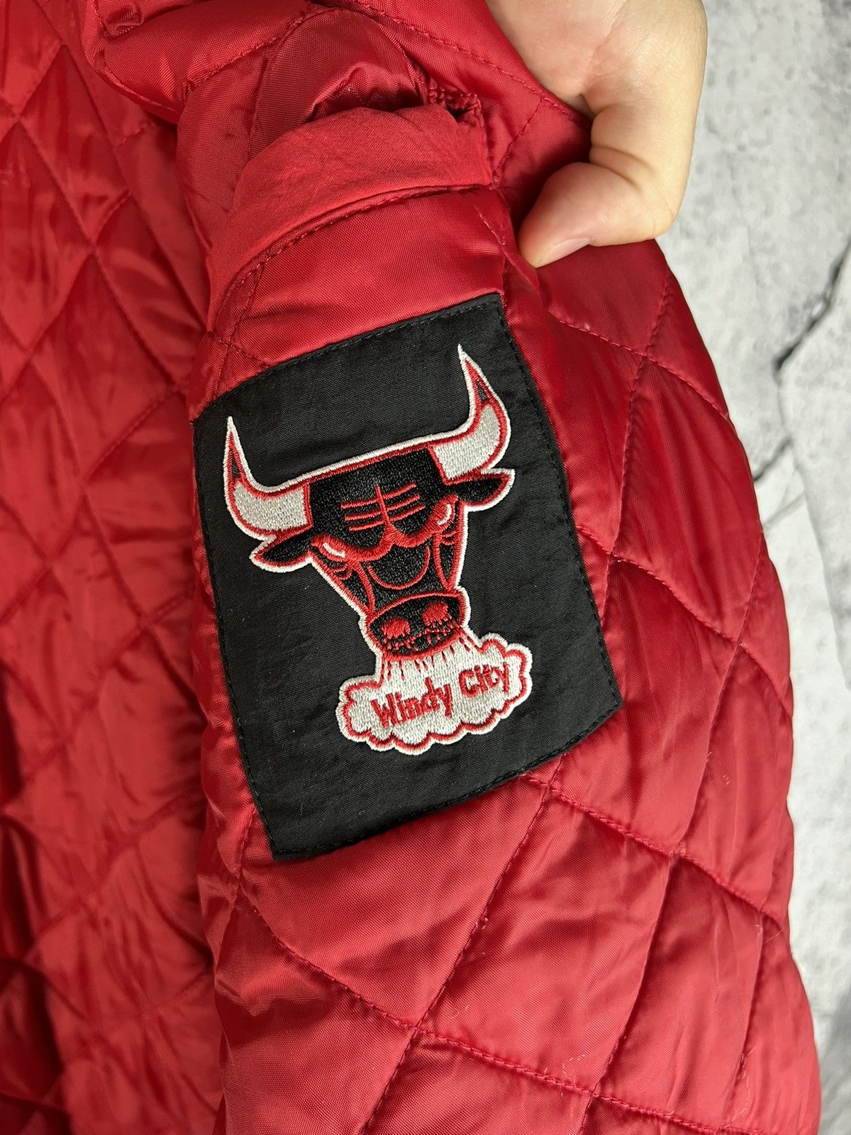 Mitchell & Ness Vintage 90's Mitchell & Ness Chicago Bulls Jacket Size US XL / EU 56 / 4 - 7 Thumbnail