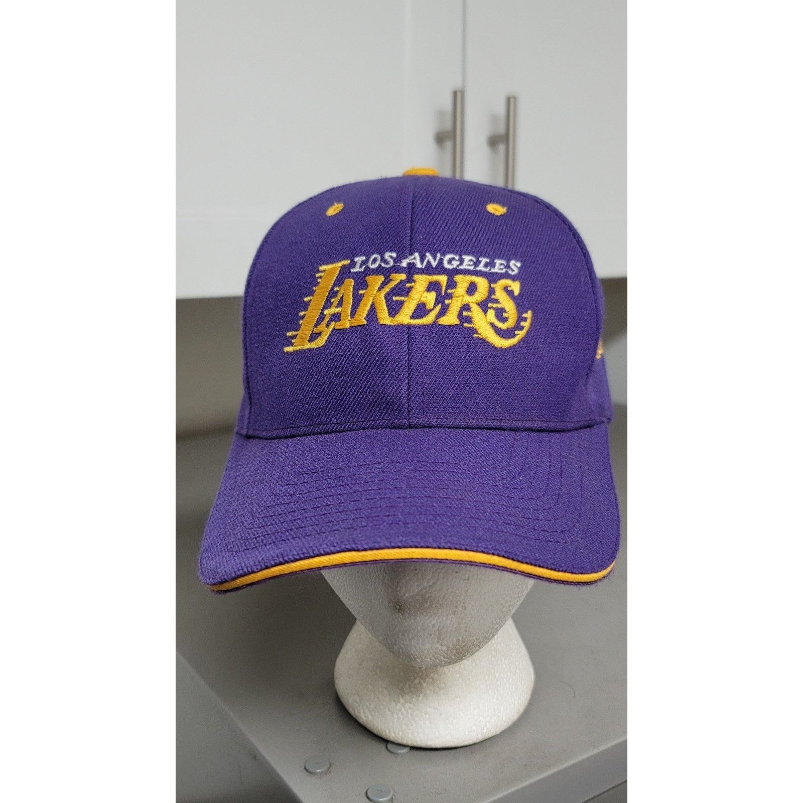 The Unbranded Brand Vtg Los Angeles Lakers Hat Size ONE SIZE - 3 Thumbnail
