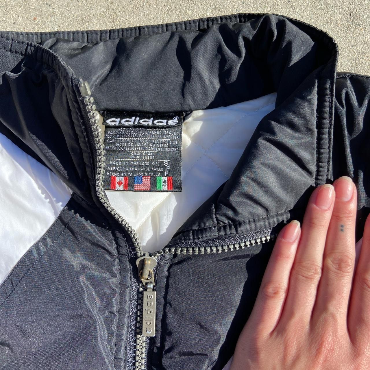 Adidas Vintage Adidas Originals Three Stripe Puffer Jacket Size US S / EU 44-46 / 1 - 3 Thumbnail