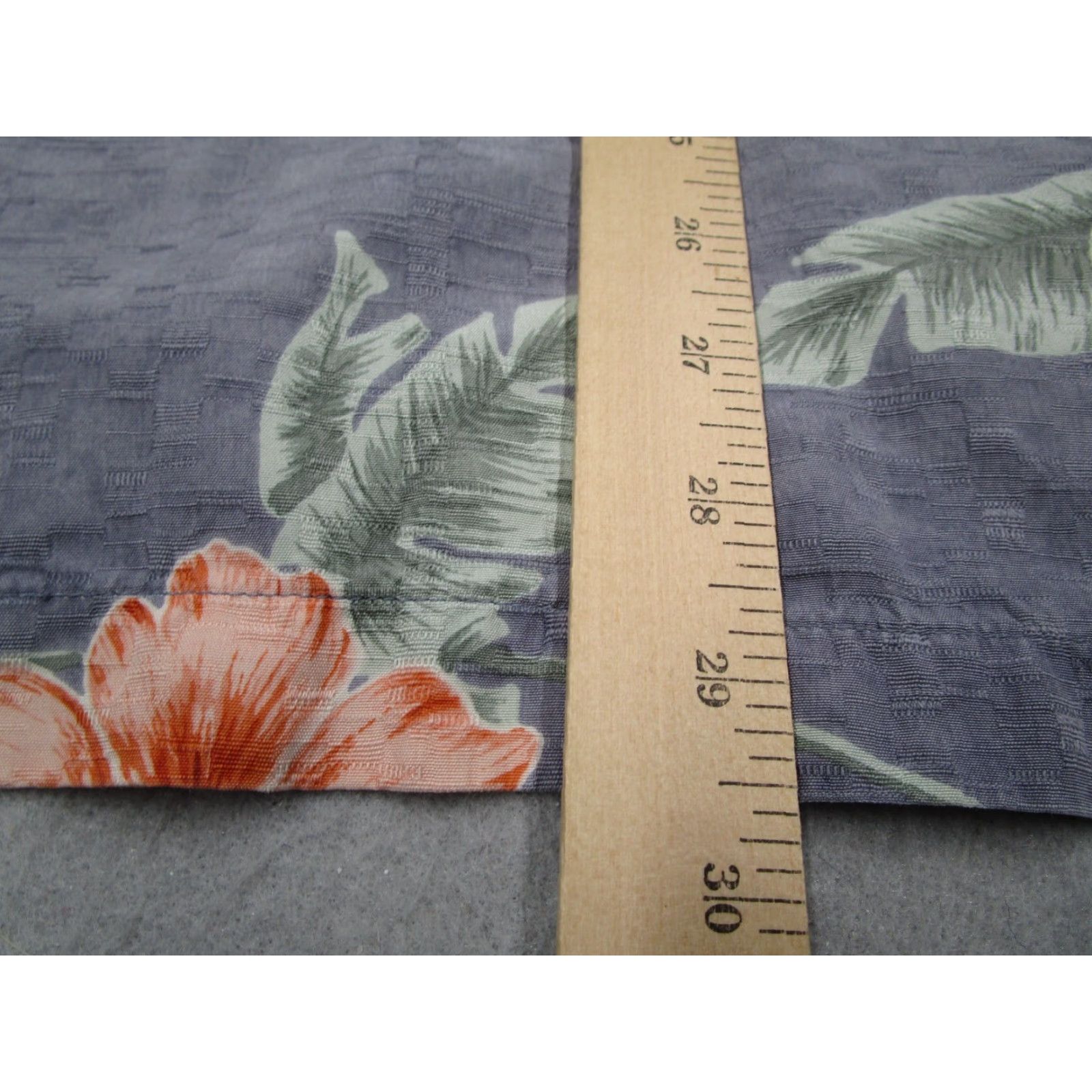 Tommy Bahama VINTAGE Tommy Bahama Shirt Mens XL Blue Silk Camp Button Up Loop Collar Hibiscus Size US XL / EU 56 / 4 - 7 Thumbnail