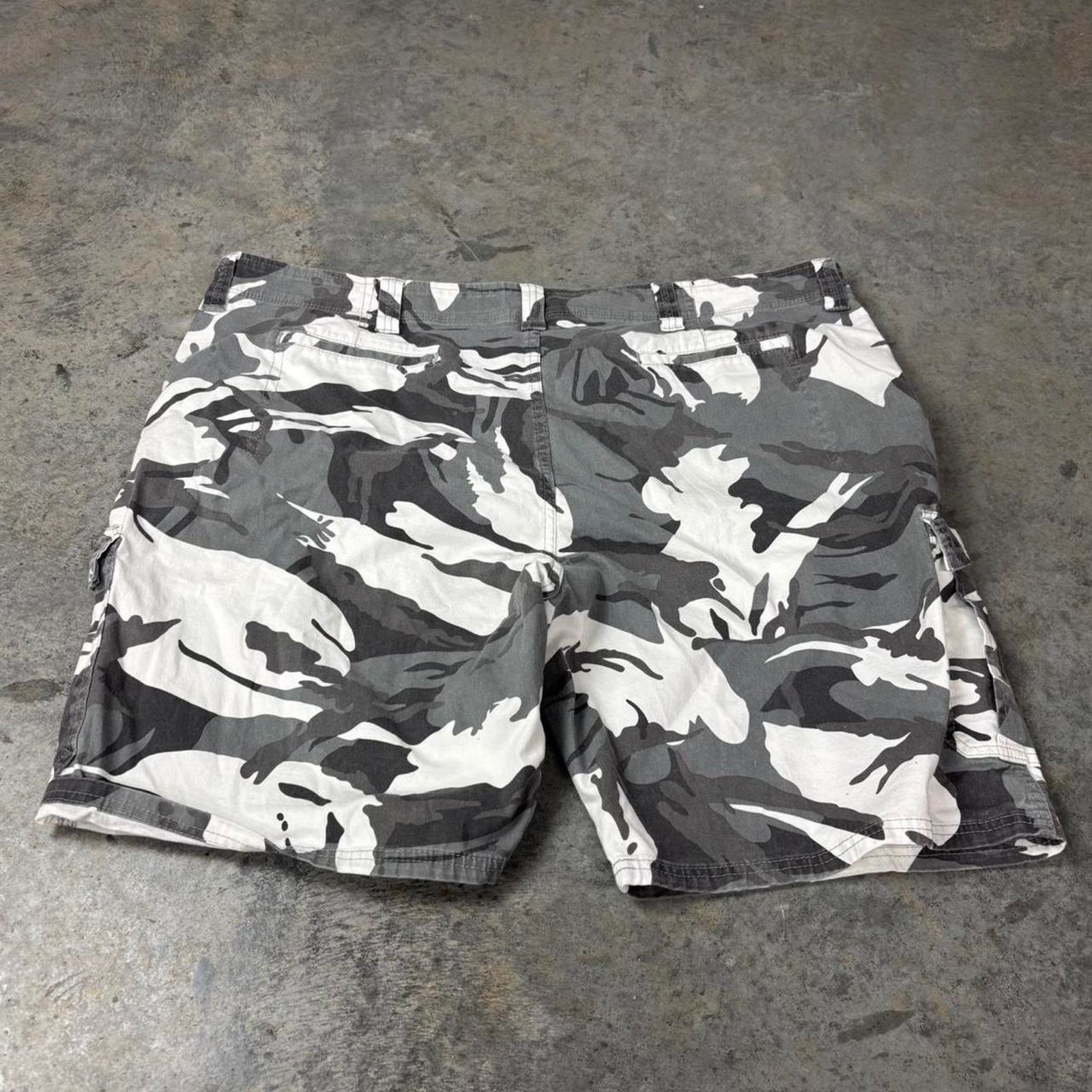 Vintage × Wrangler Y2K Baggy Camo Cargo Shorts Size US 44 / EU 60 - 3 Thumbnail