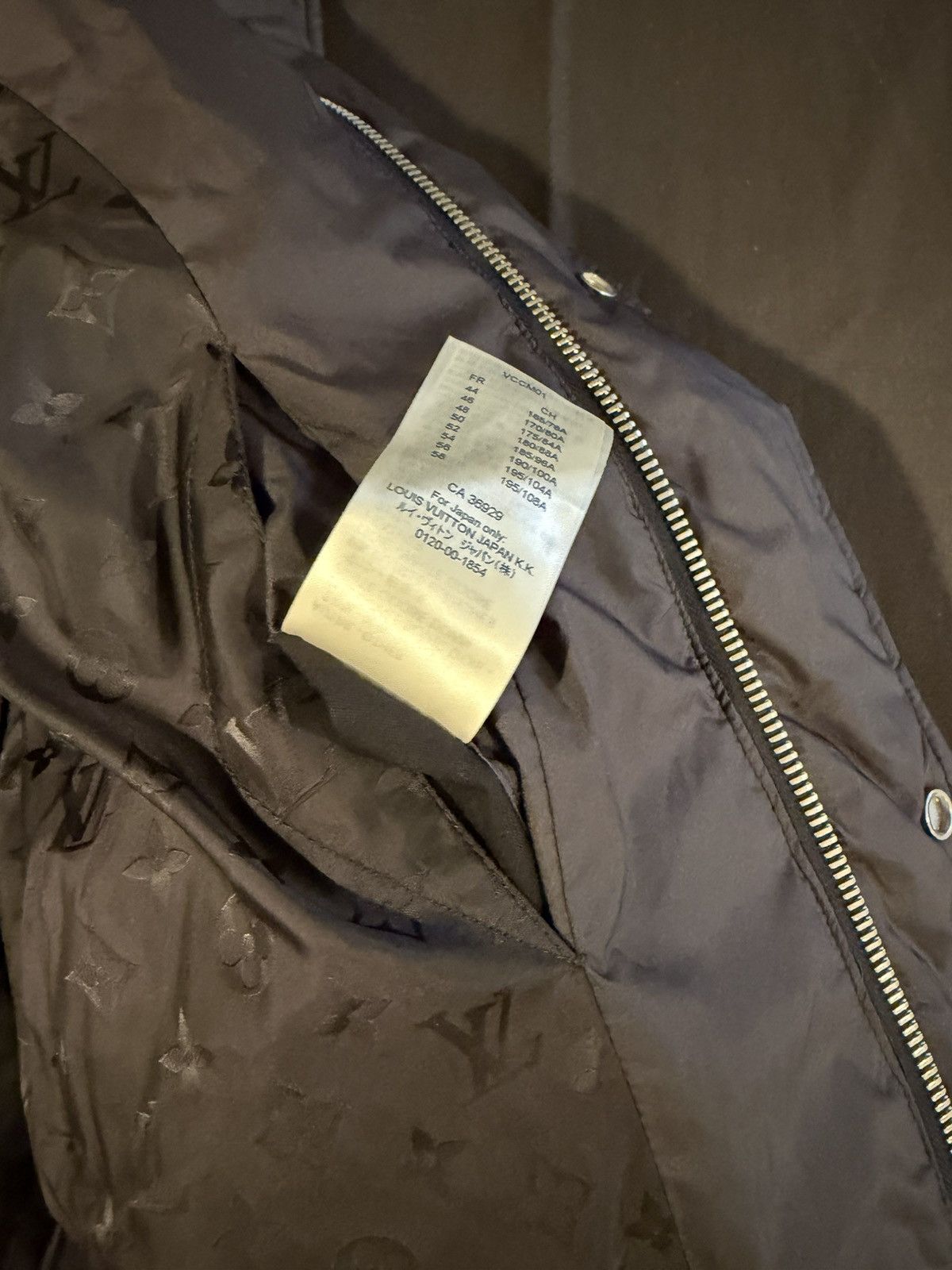 Louis Vuitton Louis Vuitton mens down jacket. 52/42 Size US L / EU 52-54 / 3 - 6 Thumbnail