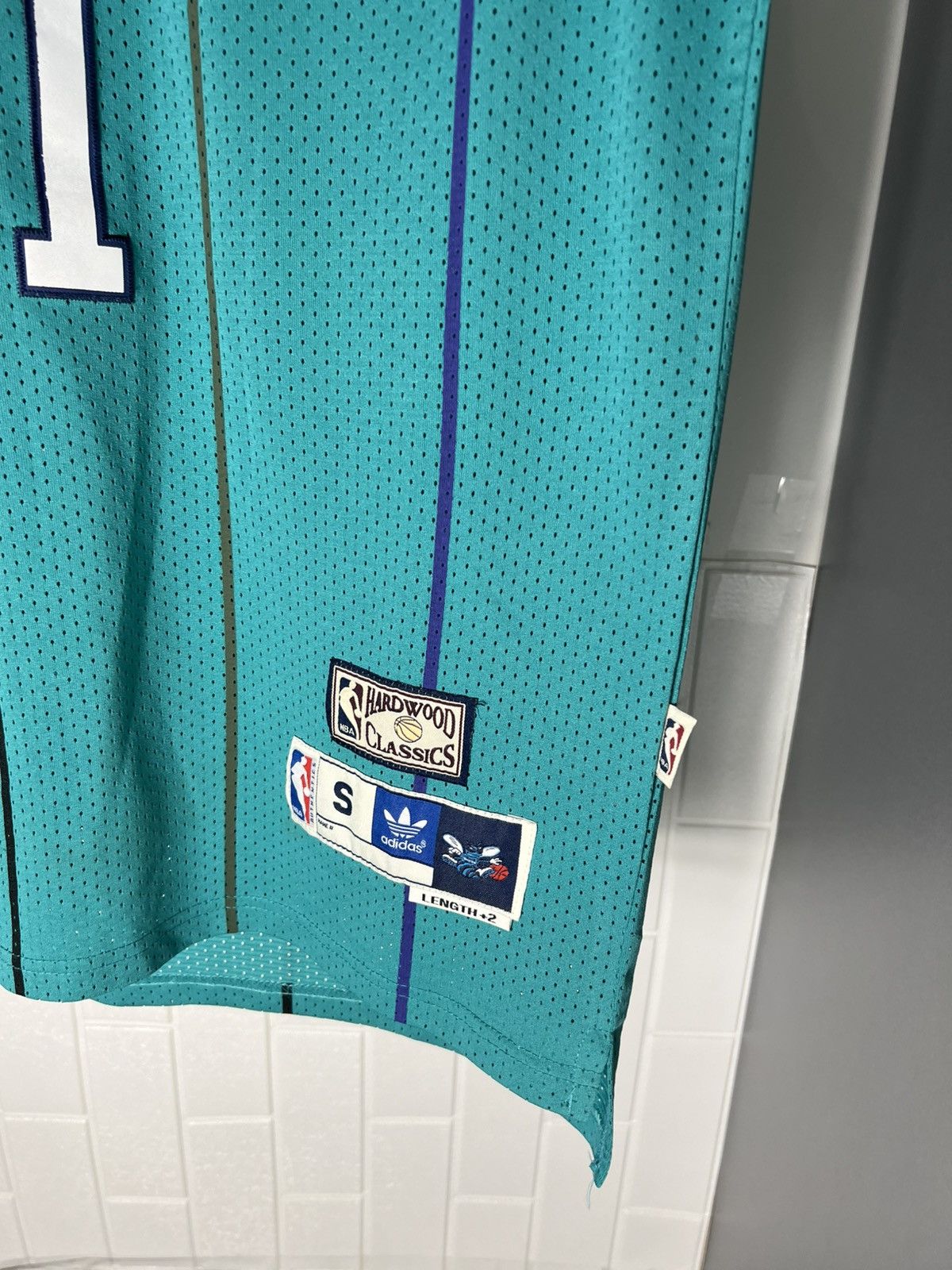 Adidas VINTAGE ADIDAS ORIGINAL CHARLOTTE NBA RETRO JERSEY Y2K 90s Size US S / EU 44-46 / 1 - 19 Thumbnail