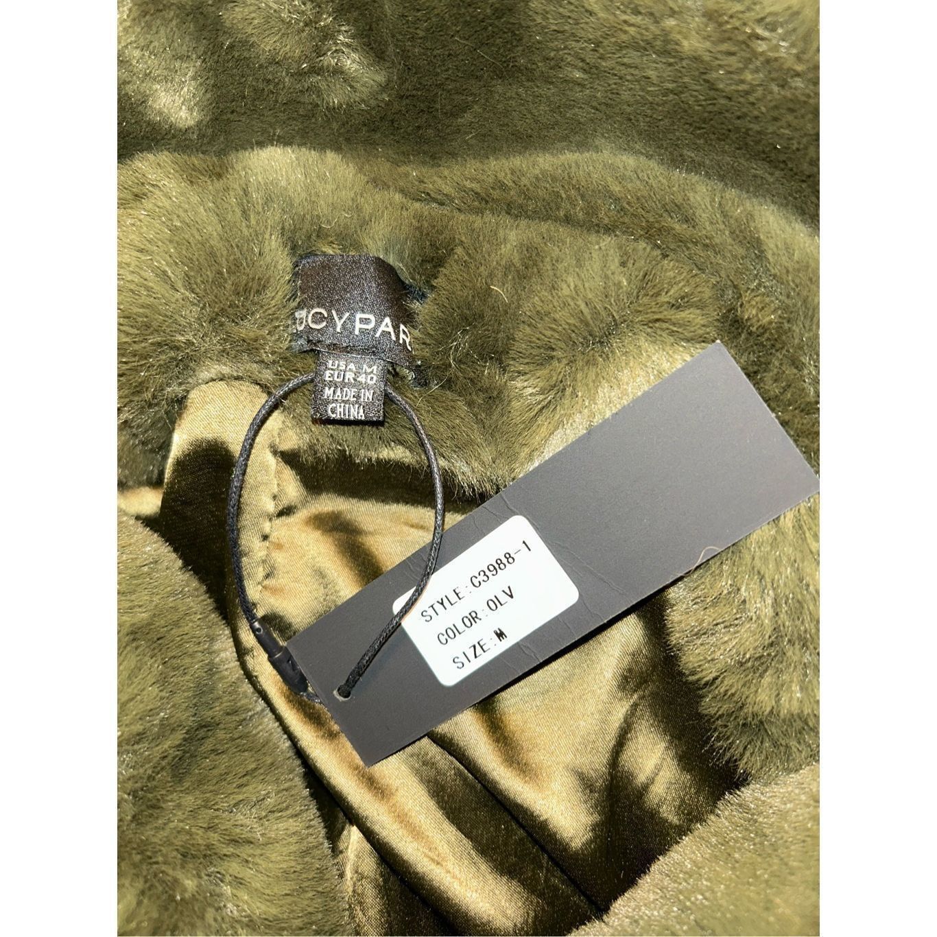 Other NWT Lucy Paris Esmeralda Faux Fur Coat Olive Green Size M Size M / US 6-8 / IT 42-44 - 5 Thumbnail