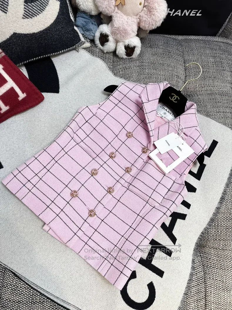 Chanel Chanel 24S pink plaid sleeveless vest jacket Size XS / US 0-2 / IT 36-38 - 8 Thumbnail