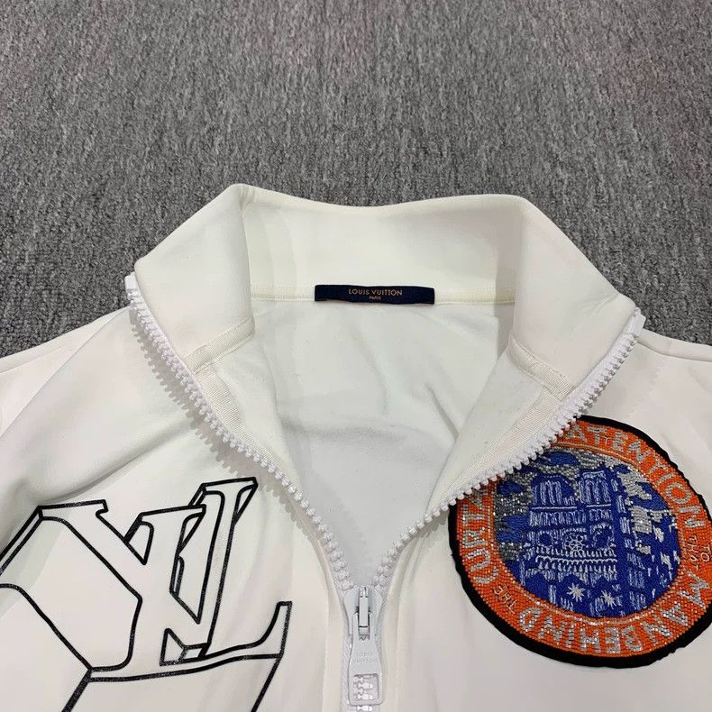 Louis Vuitton Louis Vuitton White rhinestone sequin large logo jacket Size US S / EU 44-46 / 1 - 9 Thumbnail