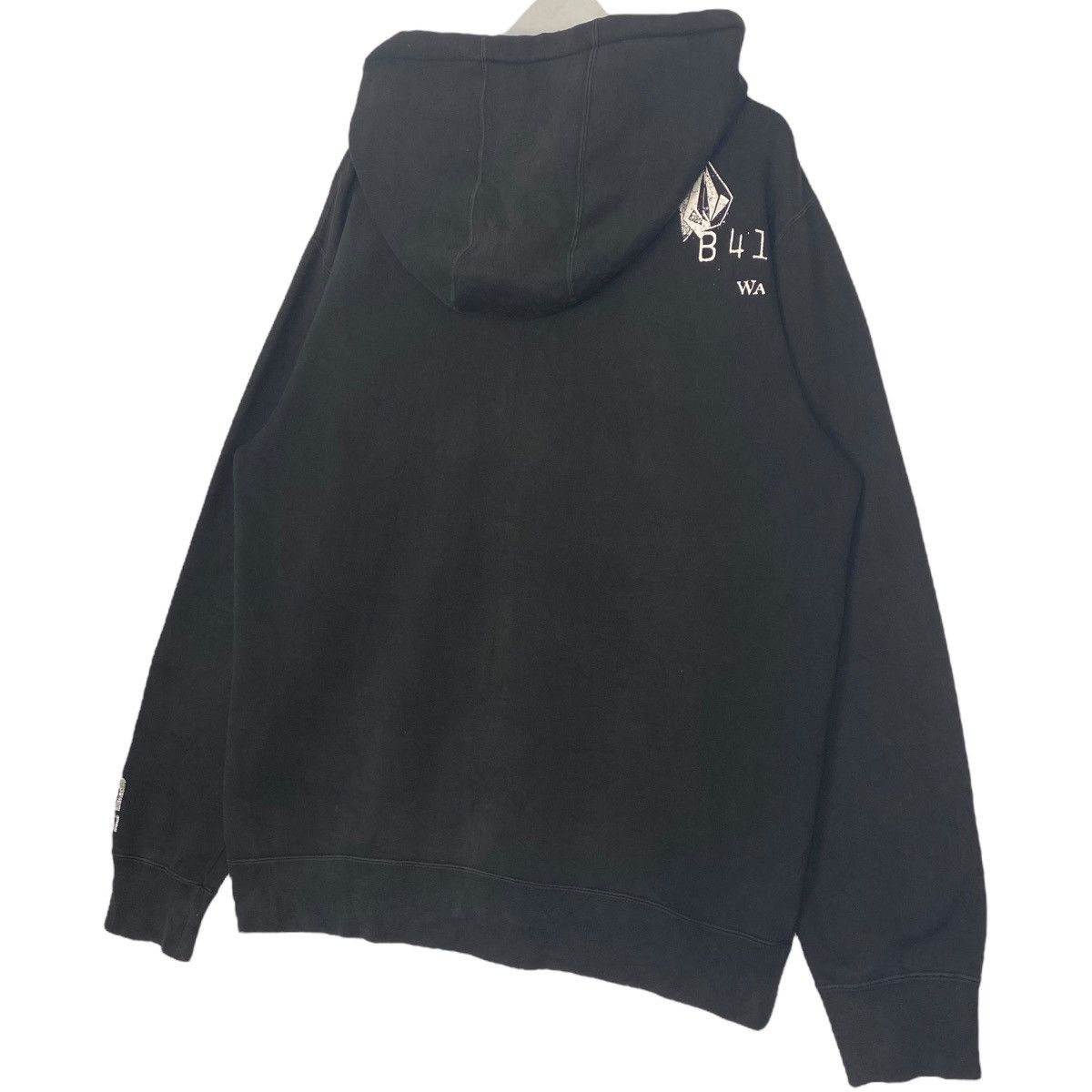 Vintage Vintage Helly Hansen Printed Crewneck Sweatshirt Black Size US M / EU 48-50 / 2 - 9 Thumbnail